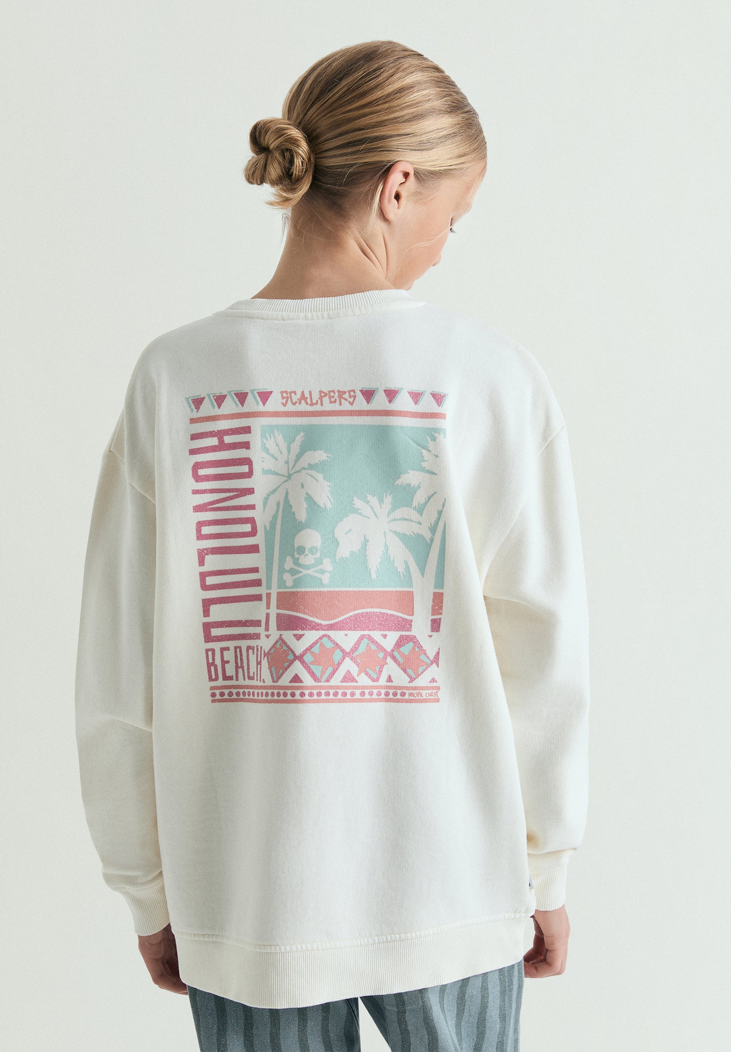 SUDADERA ESTAMPADO TRASERO