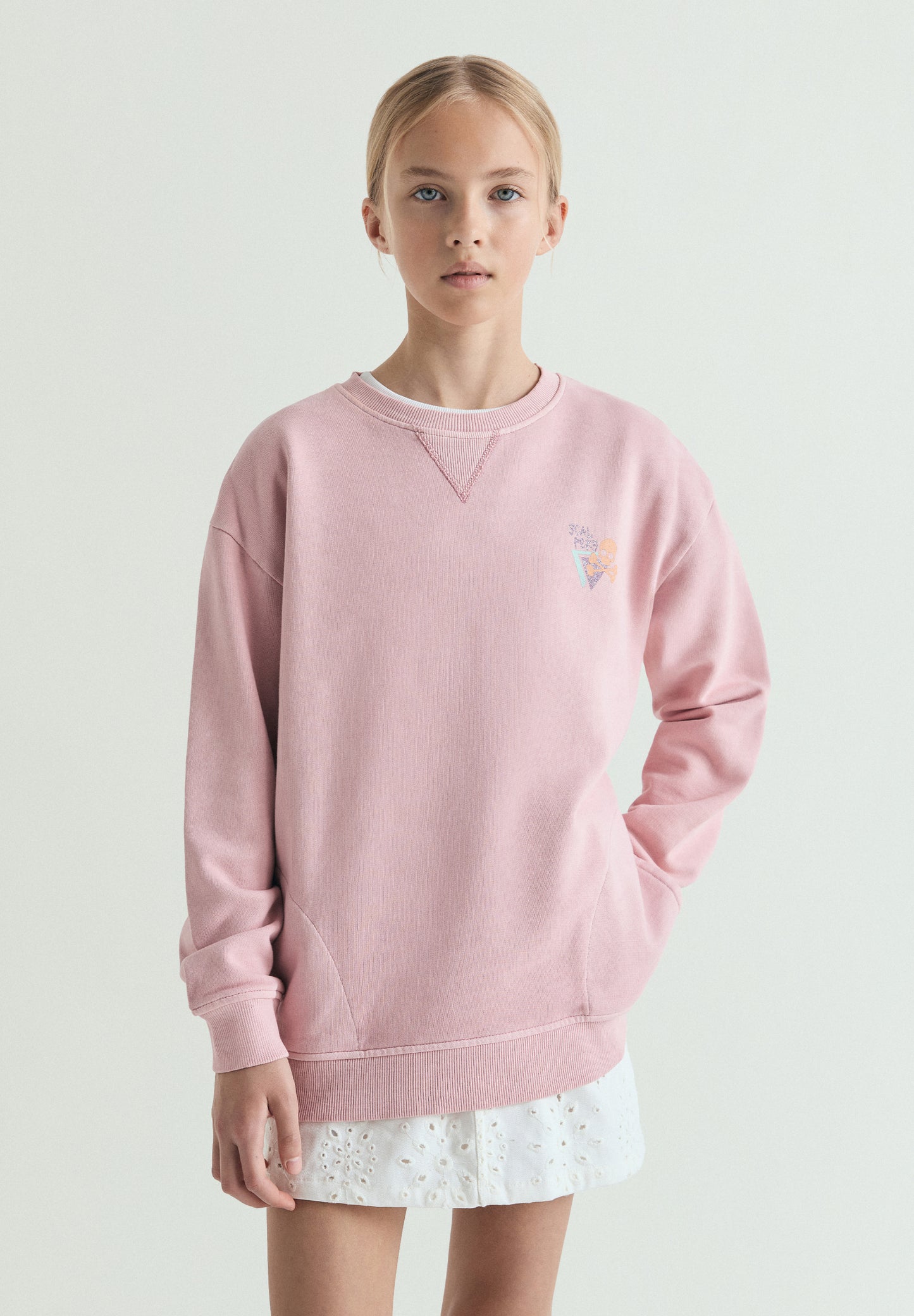 SUDADERA ESTAMPADO TRASERO