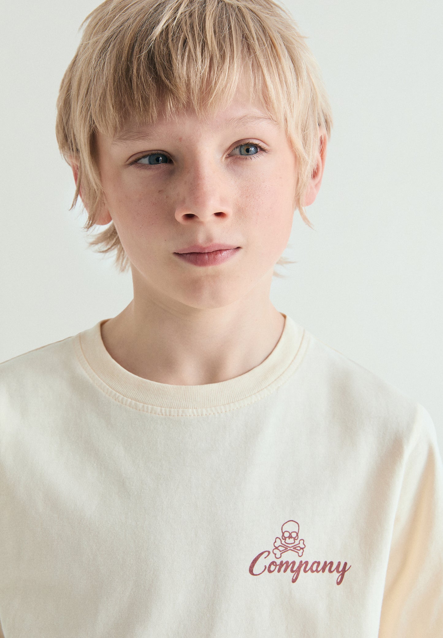 CAMISETA ESTAMPADO TRASERO