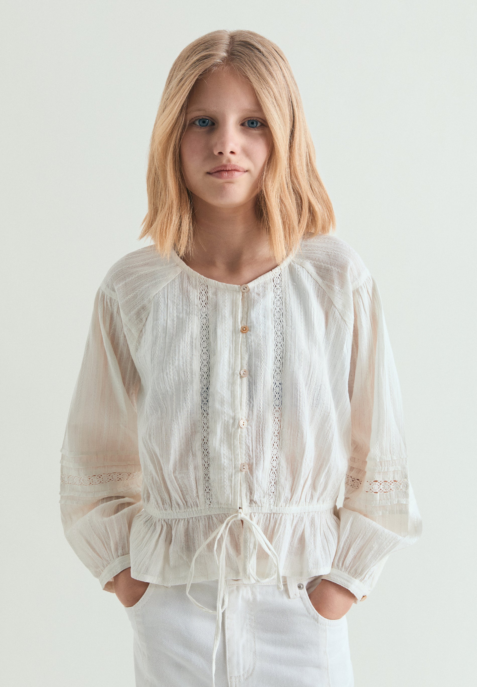 BLUSA ROMÁNTICA LAZO