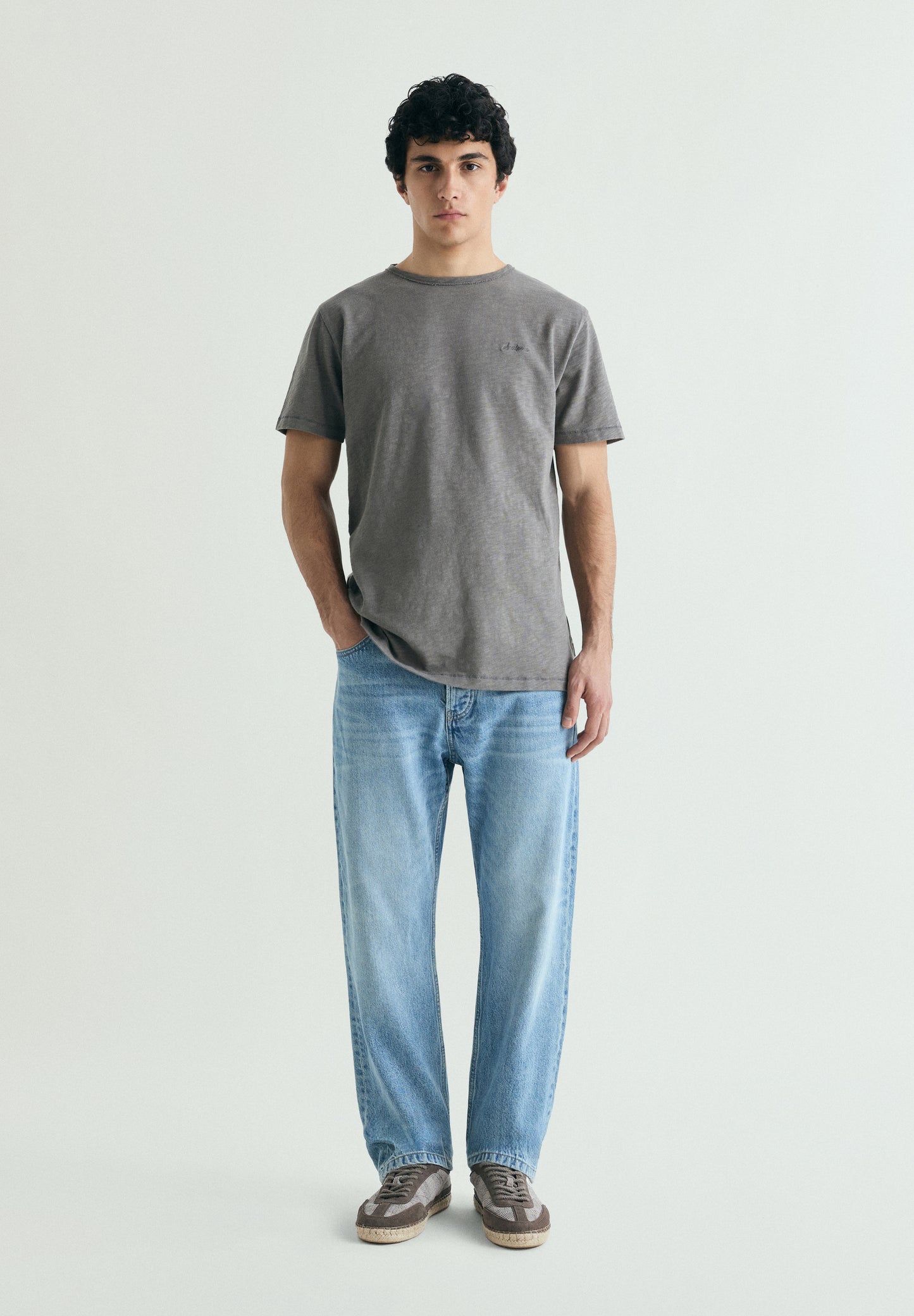 CAMISETA LISA MEDIUM WEIGHT