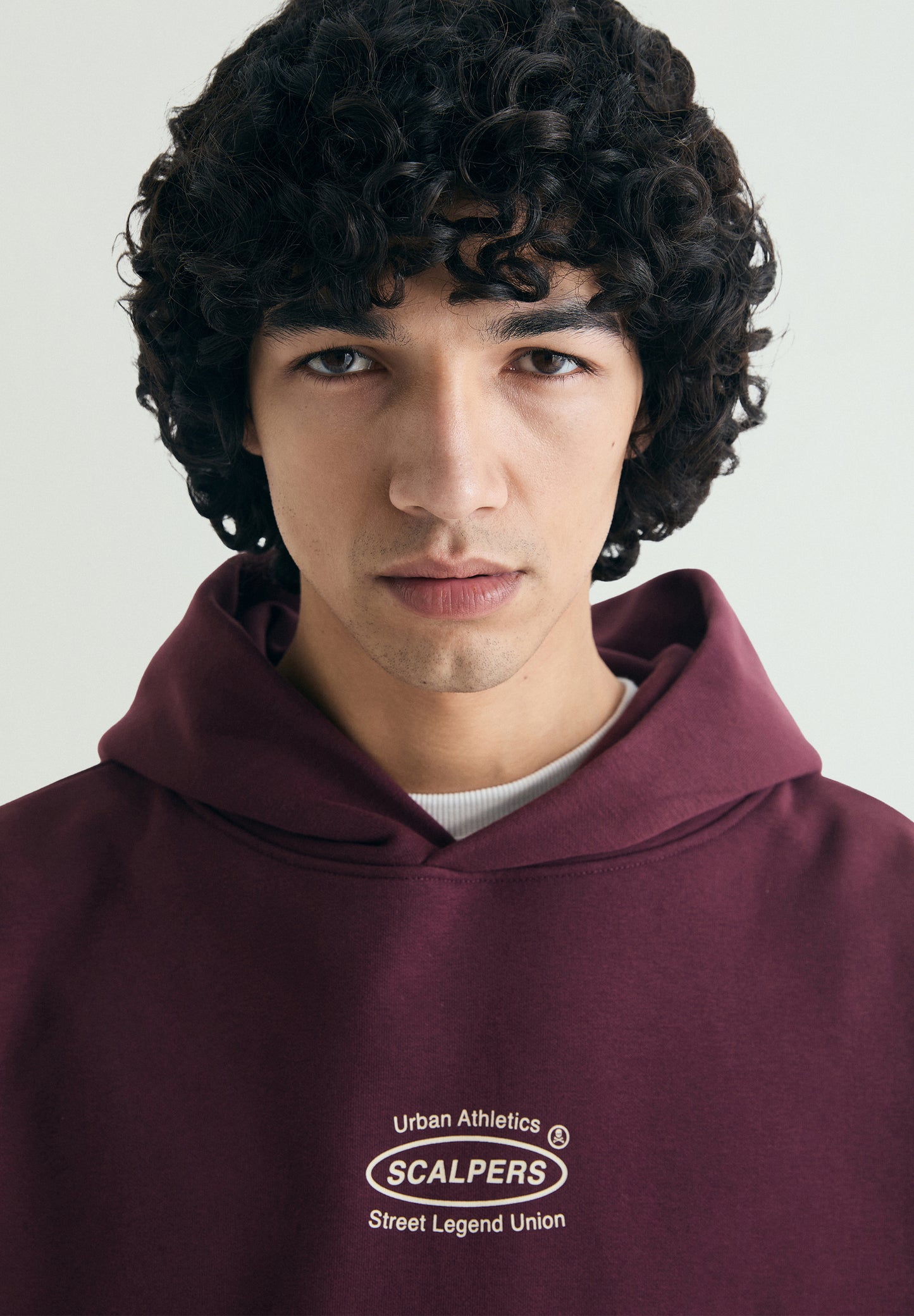 SUDADERA CON CAPUCHA OVERSIZED