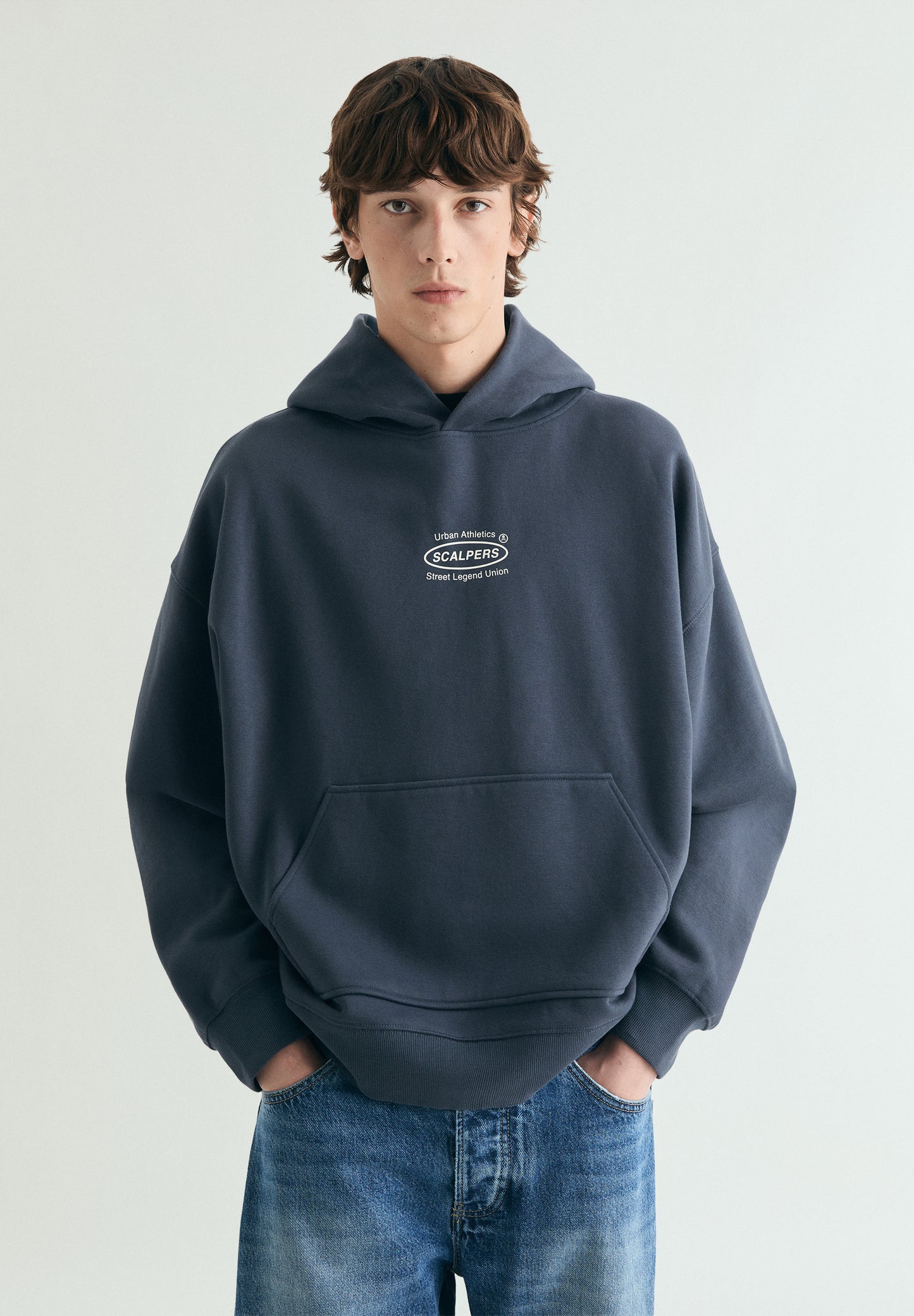 SUDADERA CON CAPUCHA OVERSIZED