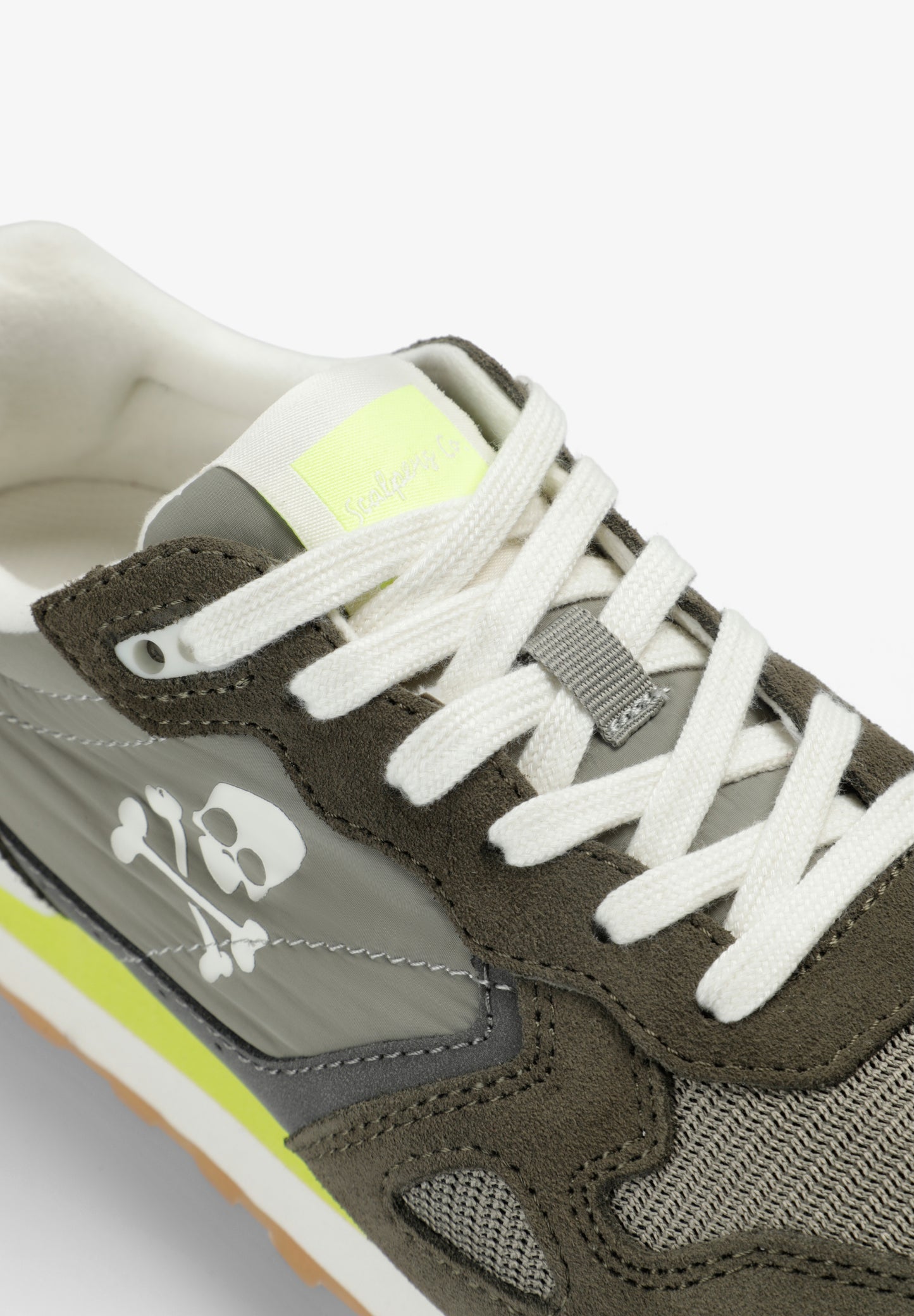 SNEAKERS CALAVERA SUELA CONTRASTE