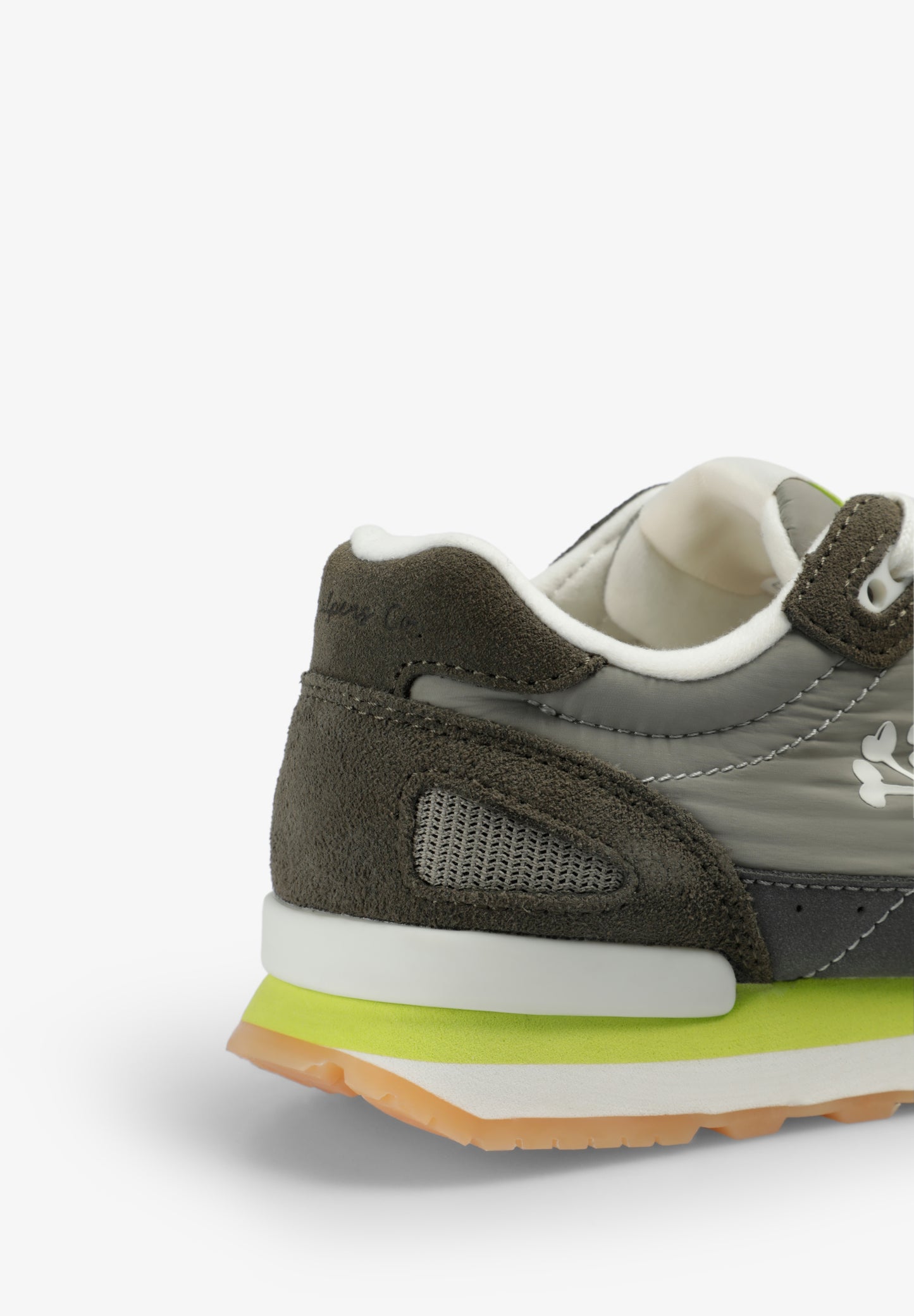 SNEAKERS CALAVERA SUELA CONTRASTE