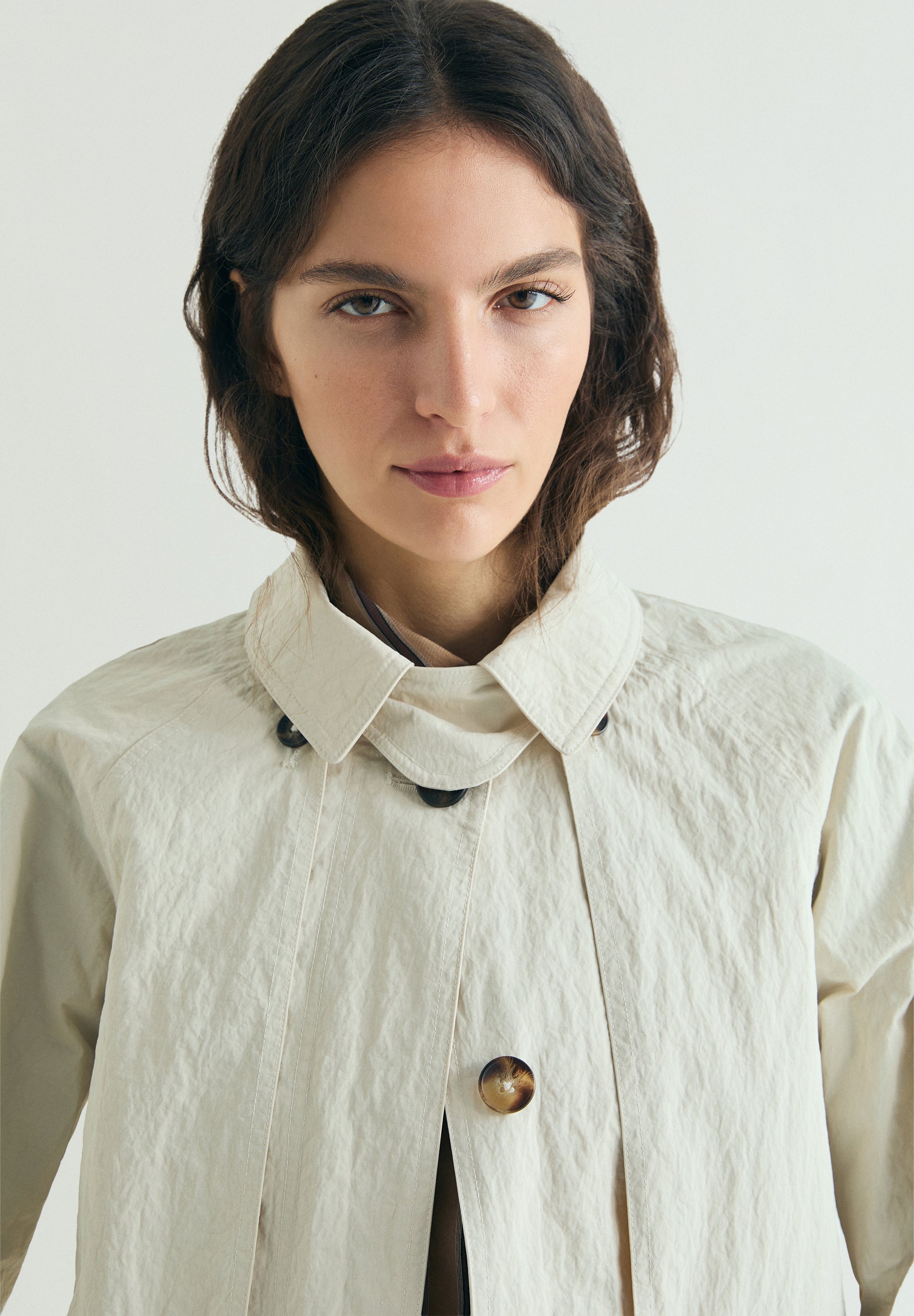 GABARDINA MULTIPOSICIÓN LIGERA