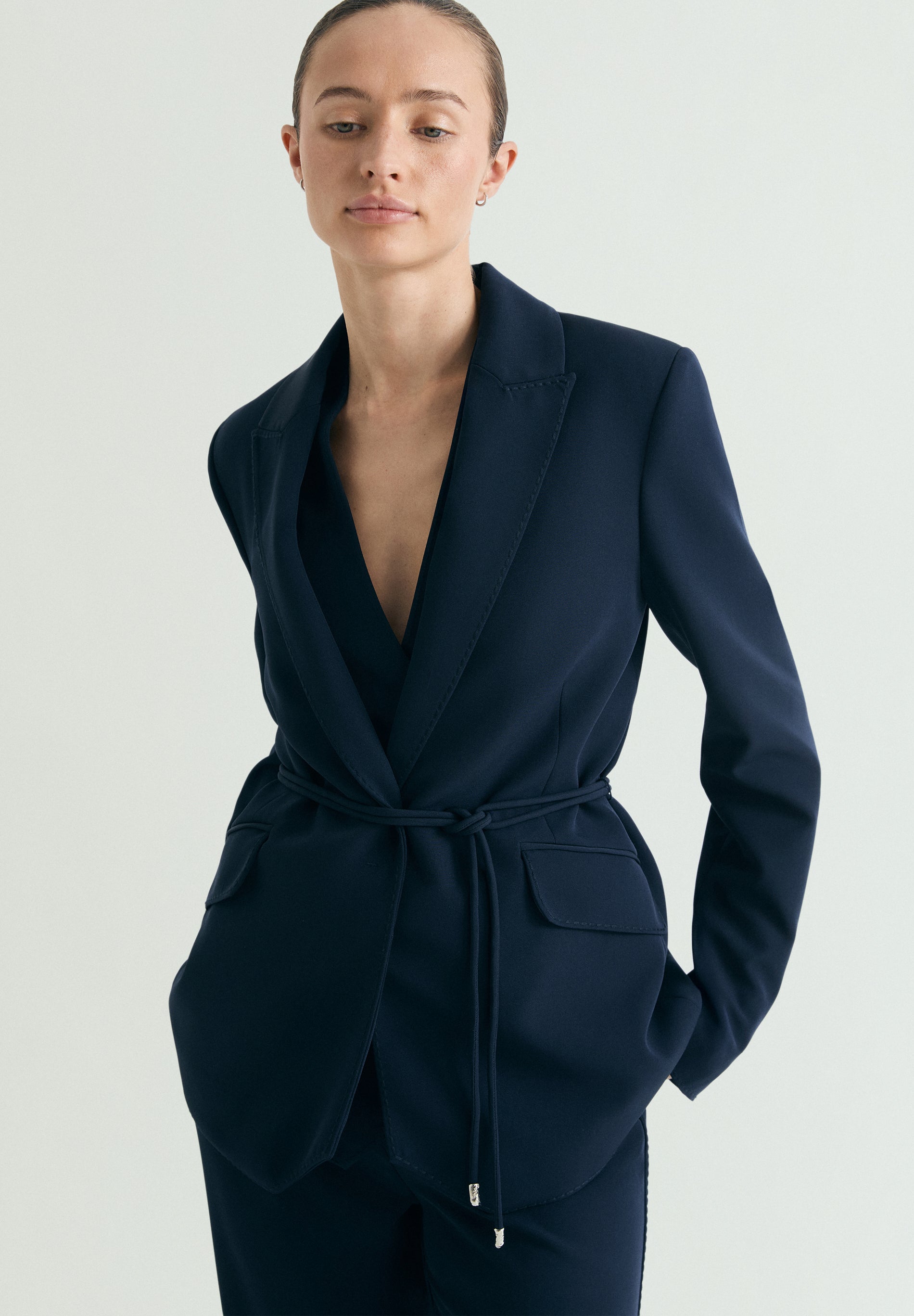 BLAZER CINTURÓN ANUDADO