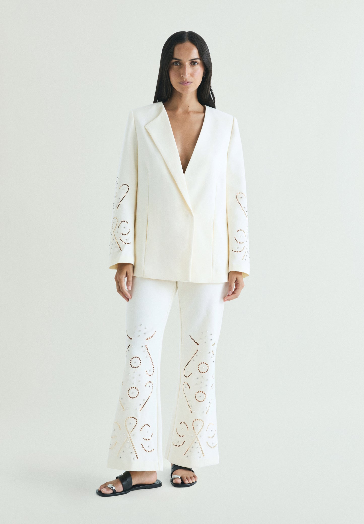BLAZER DETALLES PERFORADA