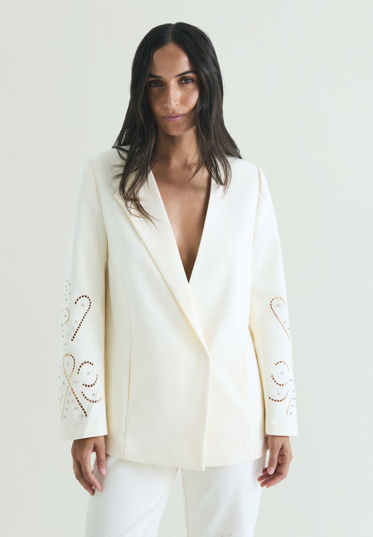 BLAZER DETALLES PERFORADA