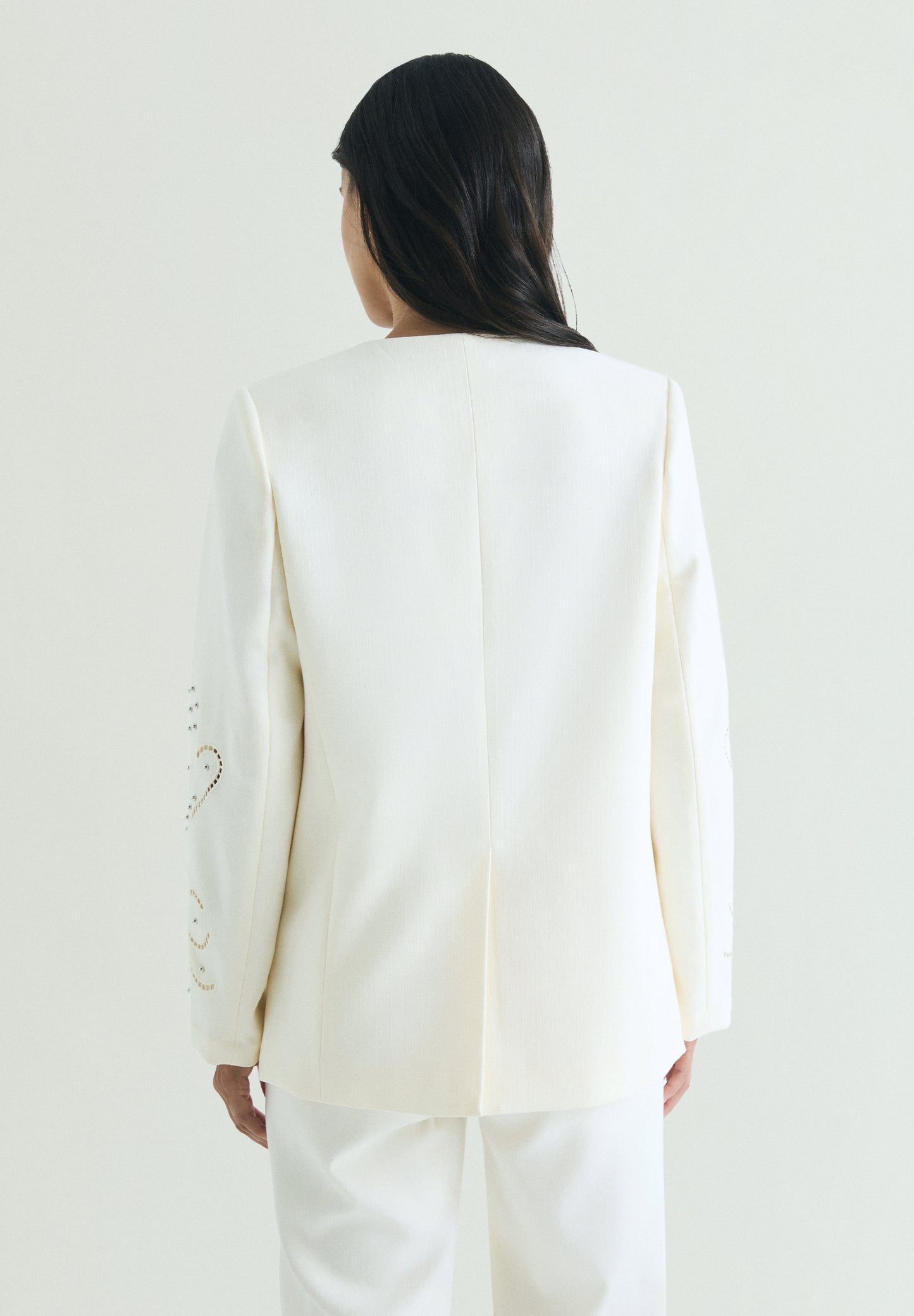 BLAZER DETALLES PERFORADA