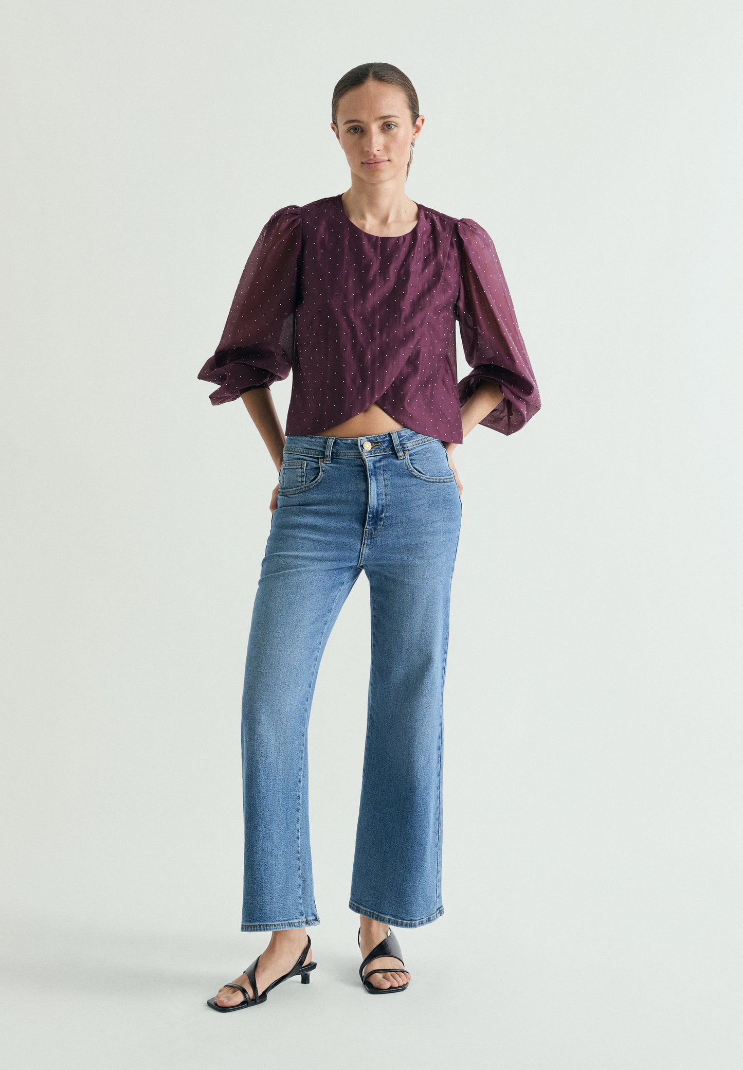 BLUSA SATINADA STRASS