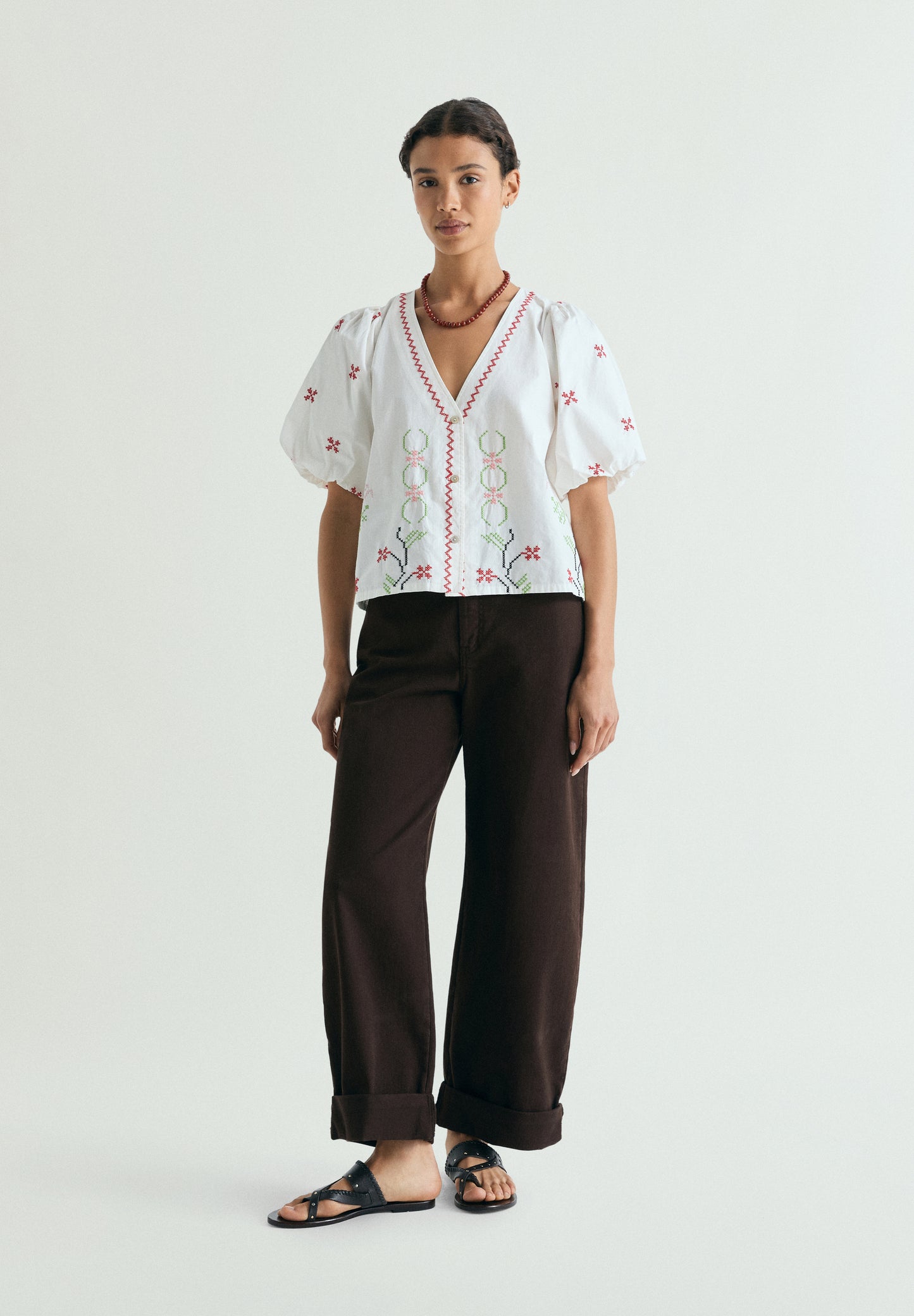 BLUSA BORDADOS FLORALES