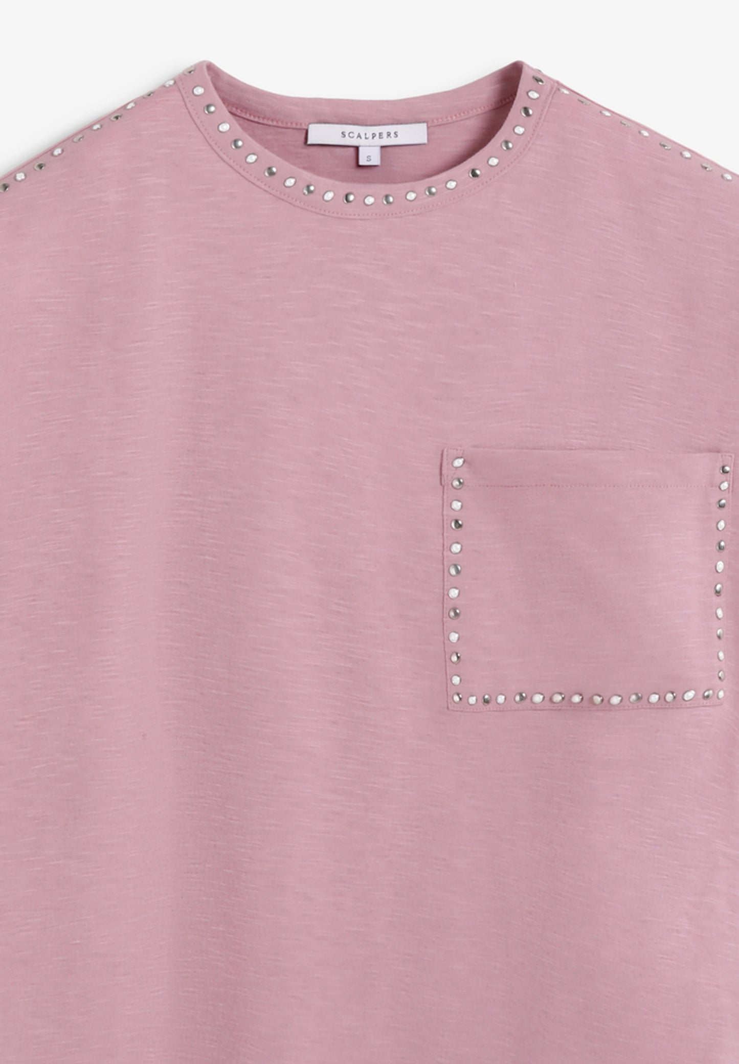 CAMISETA TACHUELAS BOLSILO