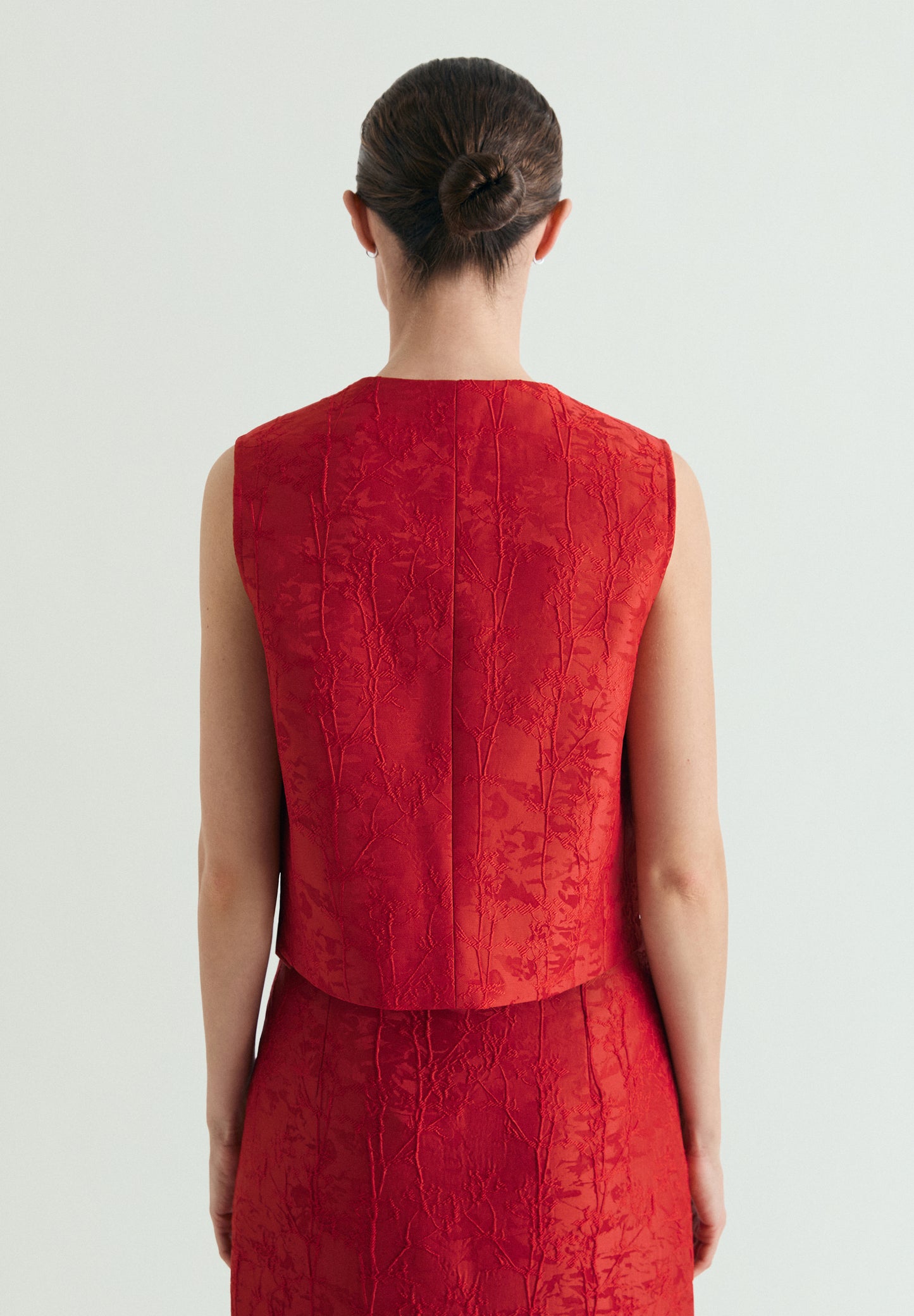 CHALECO ASIMÉTRICO BROCADO