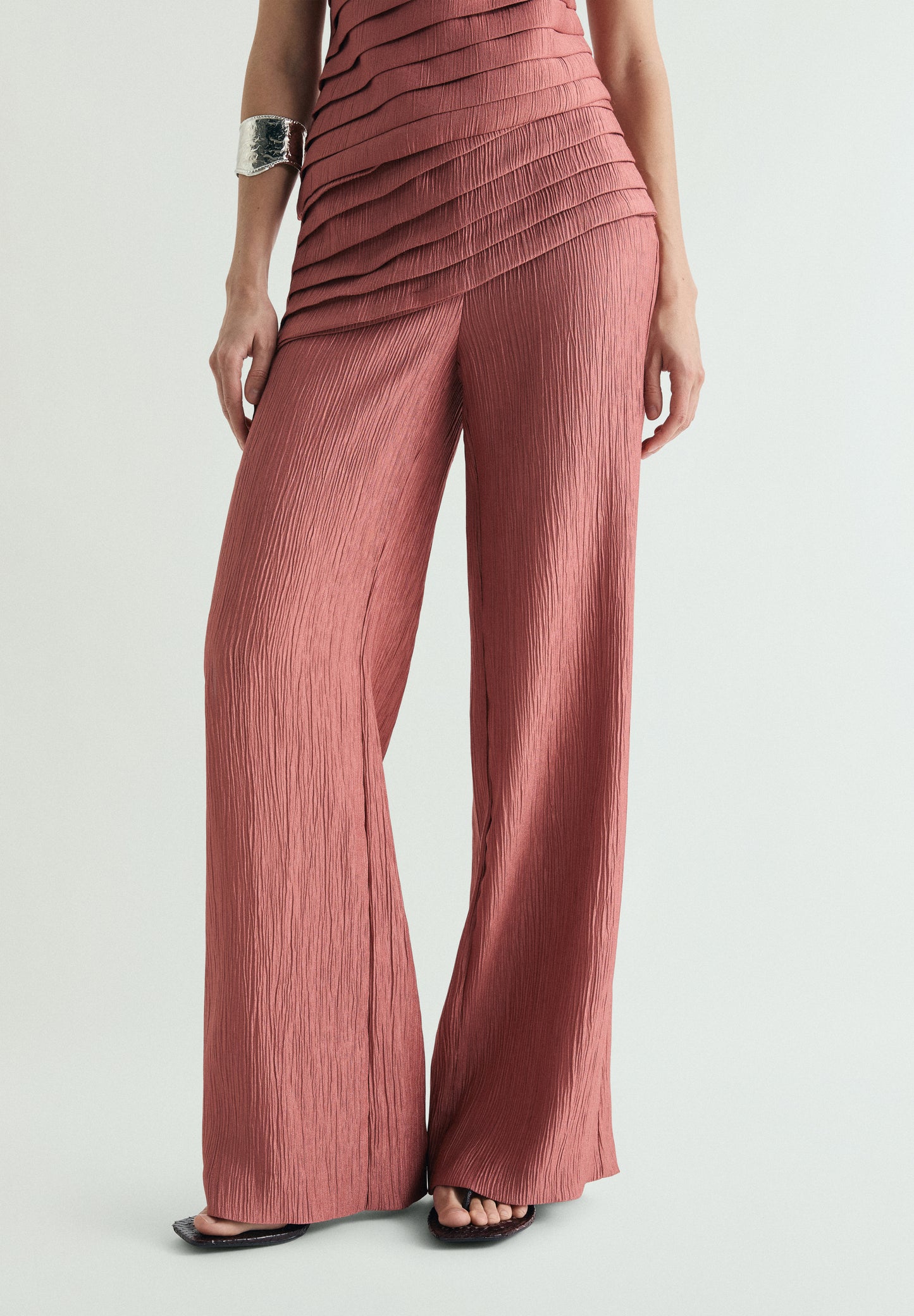 PANTALÓN DRAPEADO TEXTURA