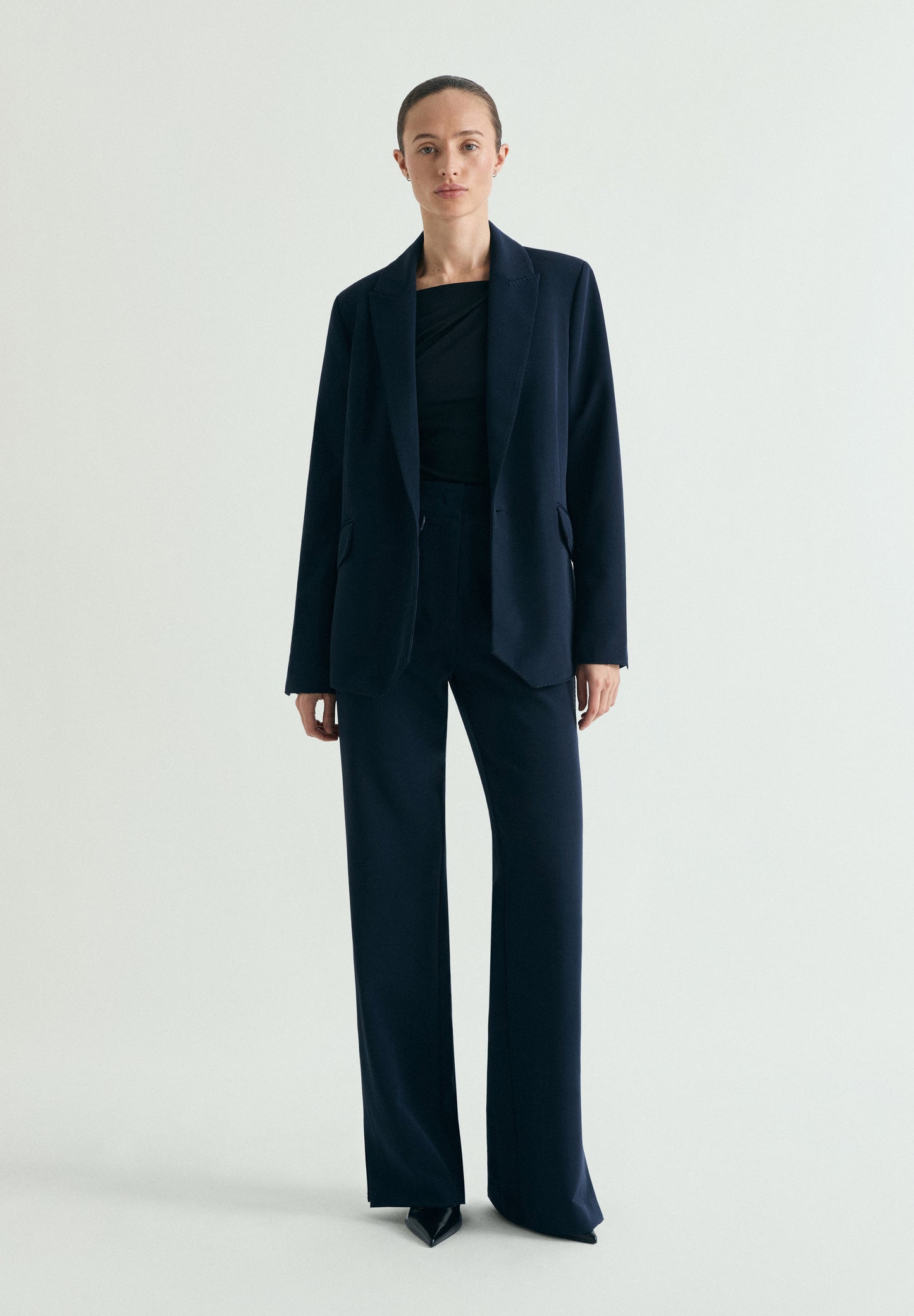 PANTALÓN DETALLE PESPUNTES