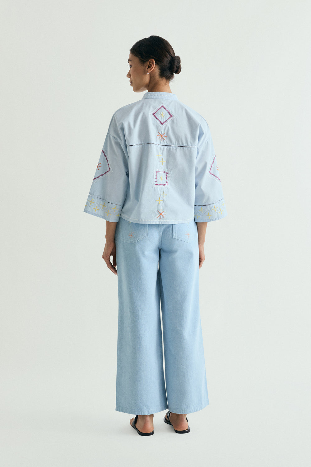 PANTALÓN DENIM WIDE LEG BORDADOS – Scalpers