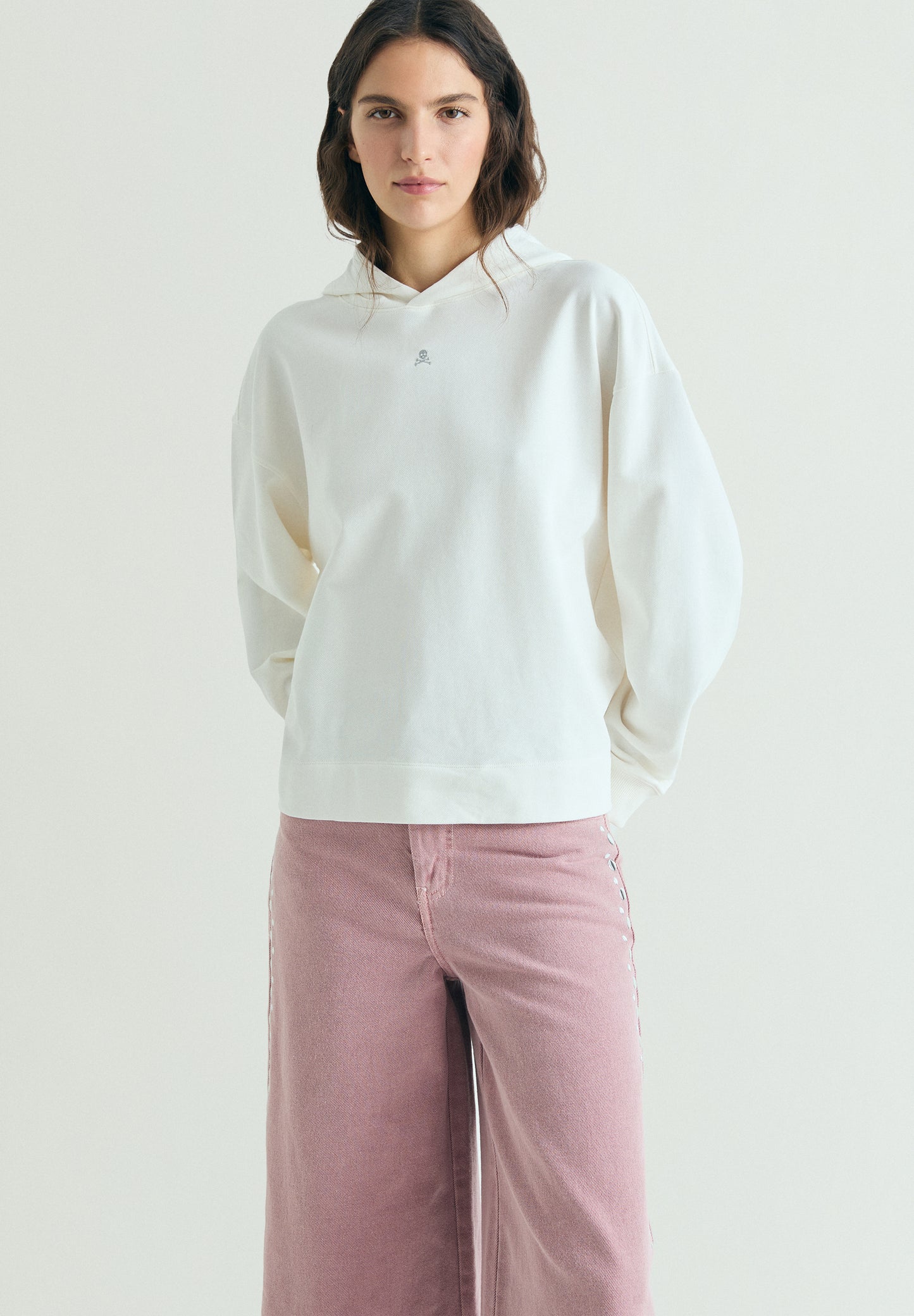 SUDADERA BÁSICA CAPUCHA