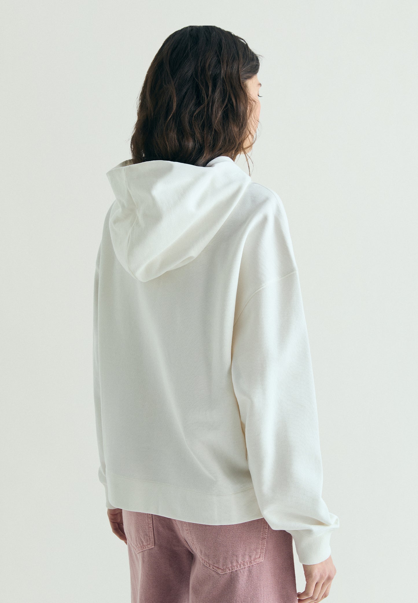 SUDADERA BÁSICA CAPUCHA