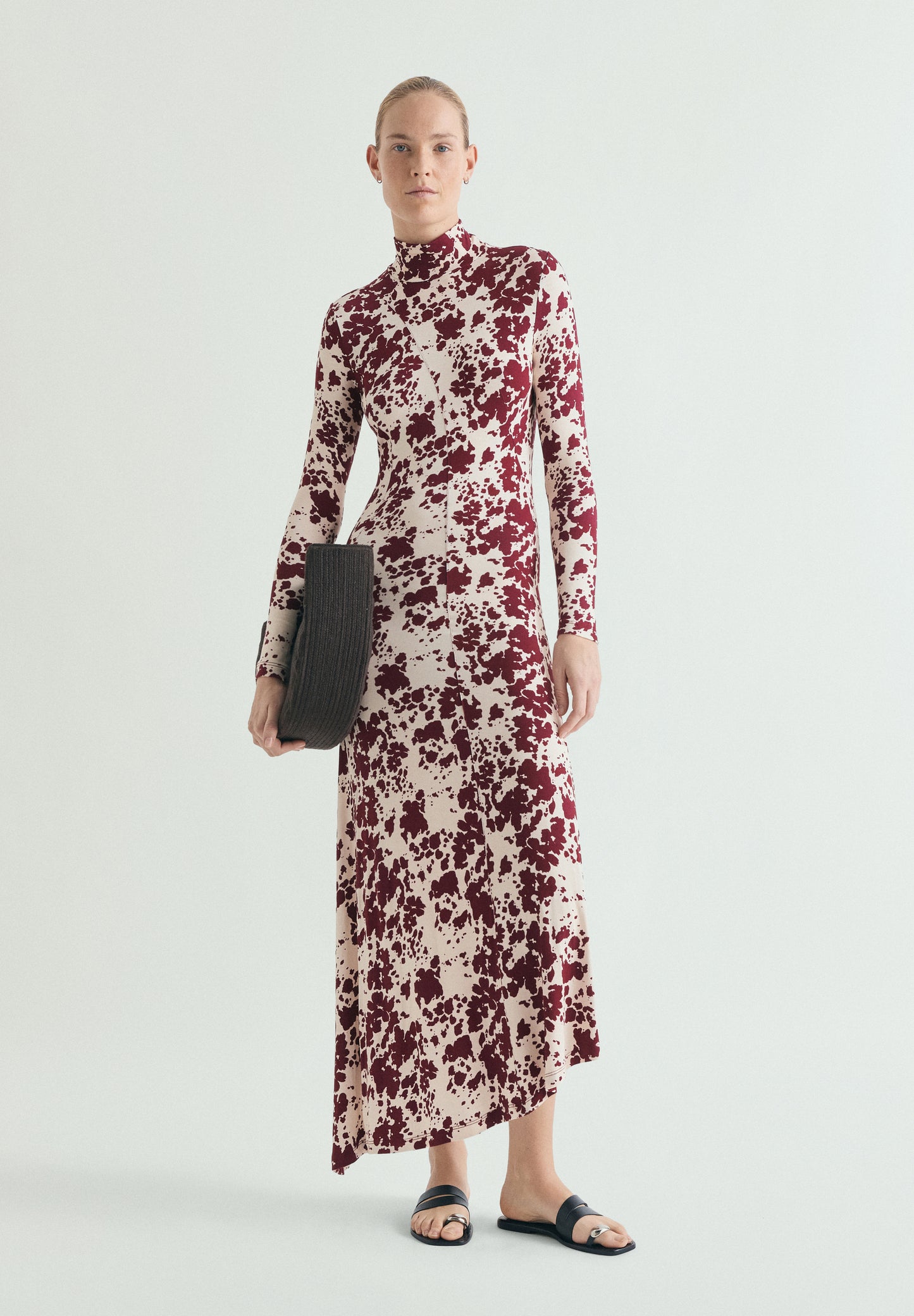 VESTIDO ESTAMPADO CUELLO ALTO