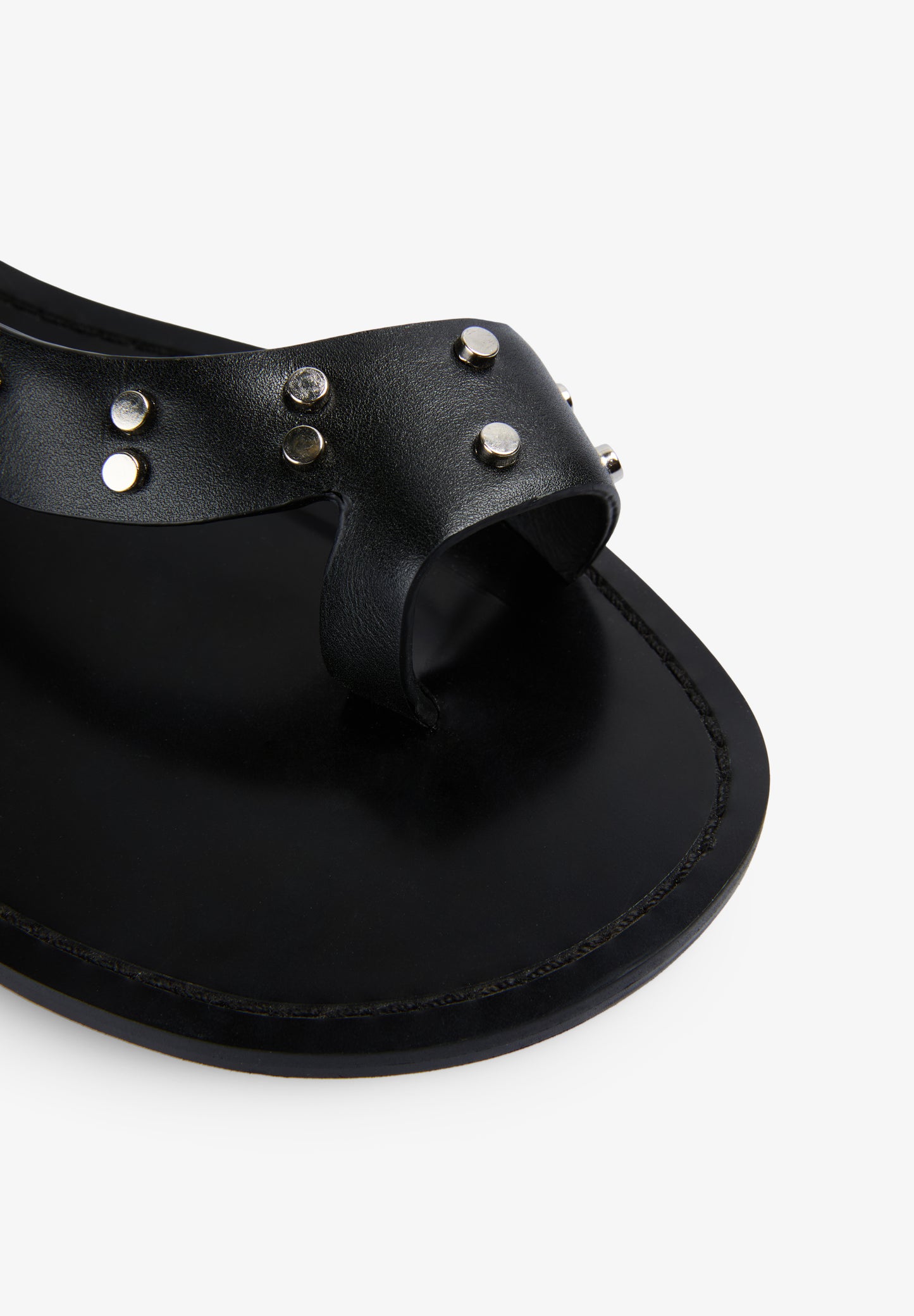 SANDALIAS PIEL TACHUELAS