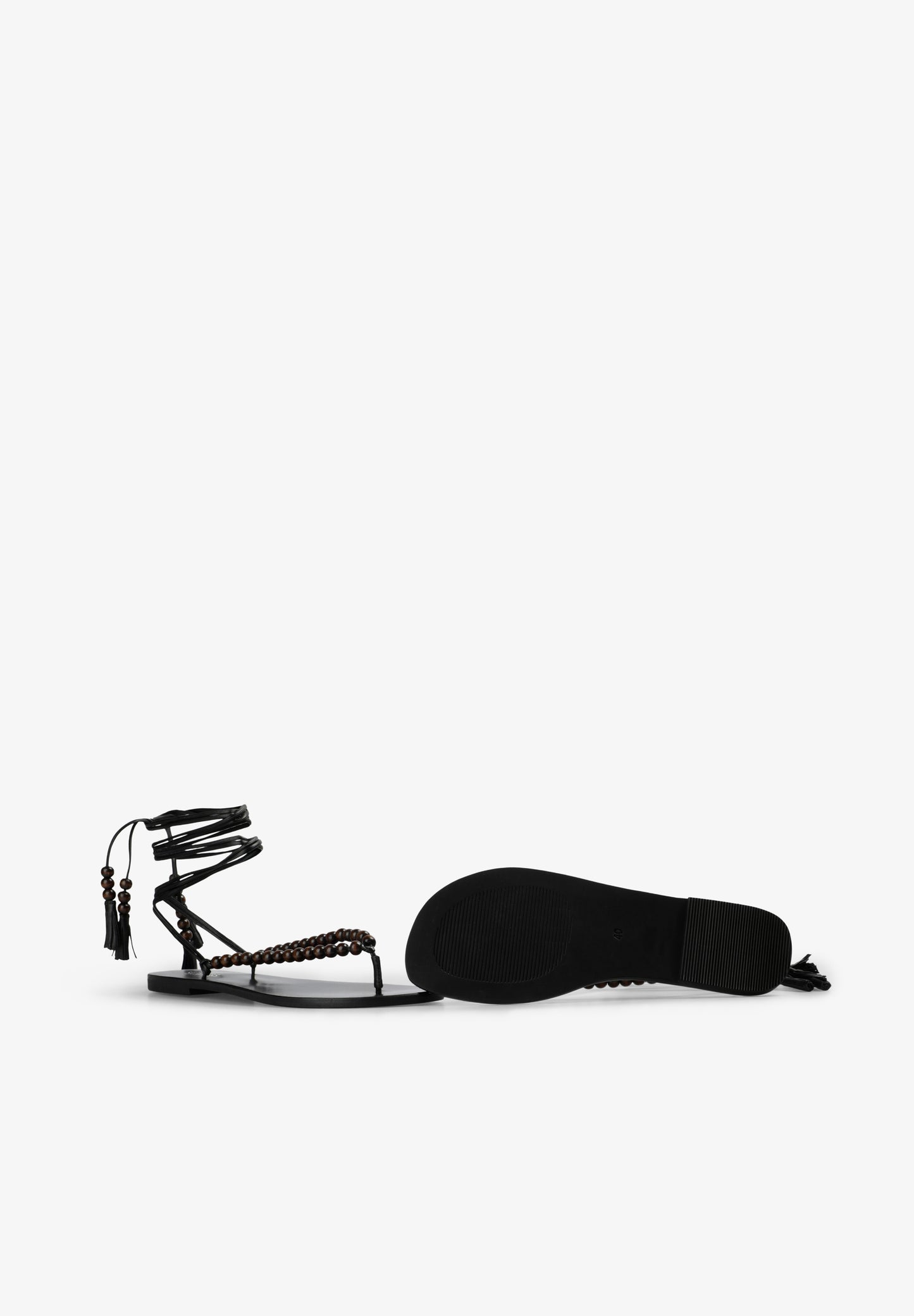 SANDALIAS PIEL CUENTAS