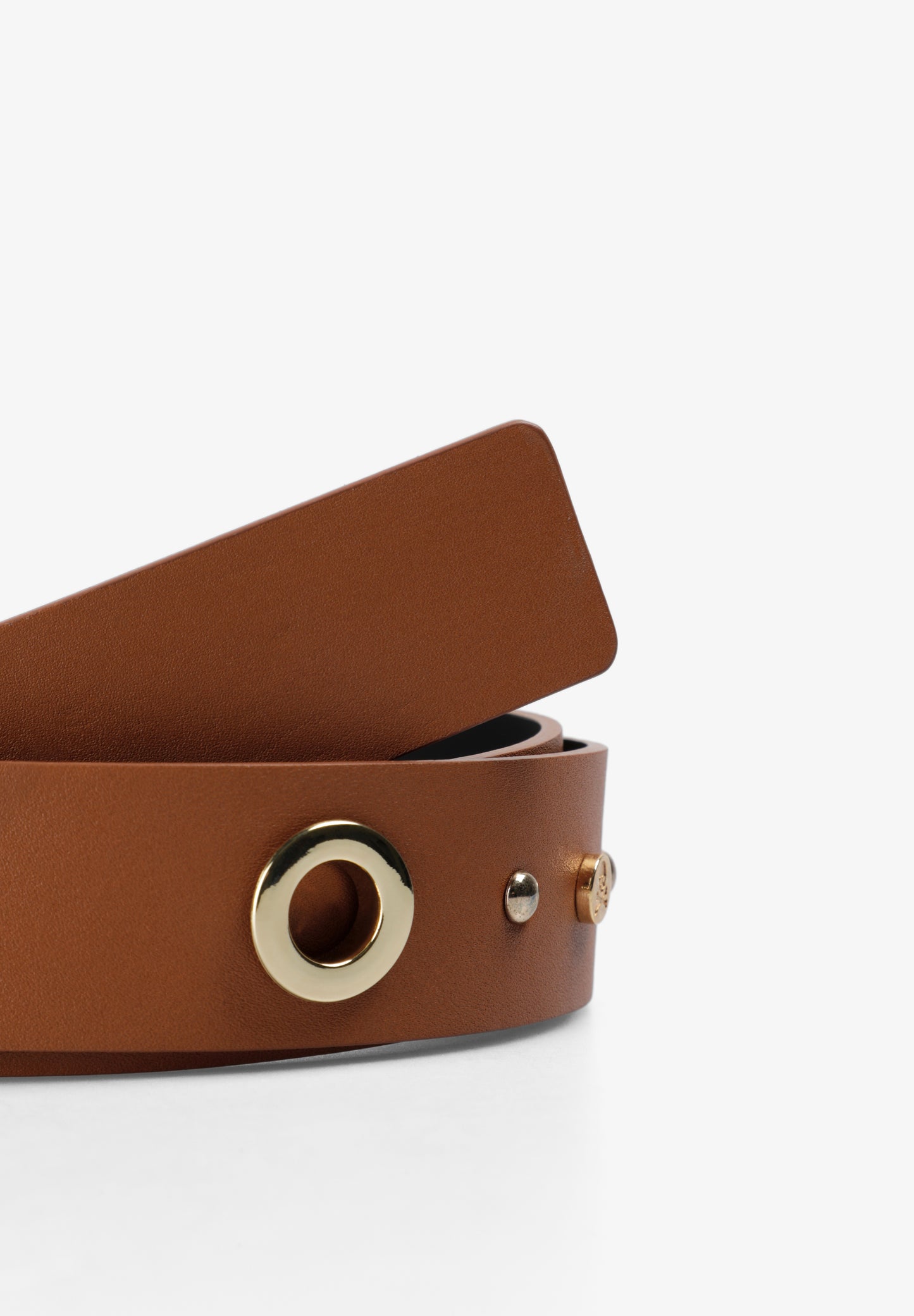 CINTURÓN PERFORACIONES PIEL