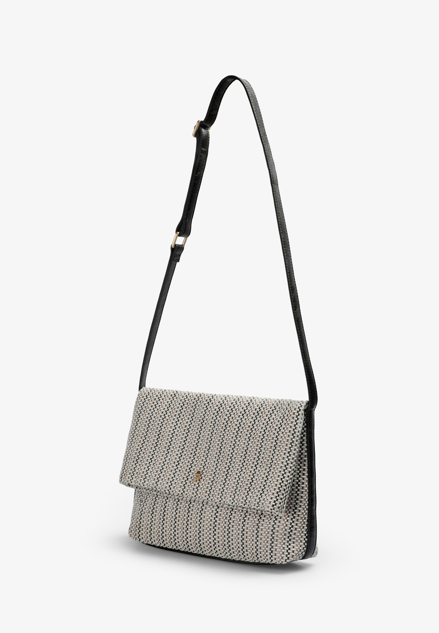 BOLSO CLUTCH TRENZADO