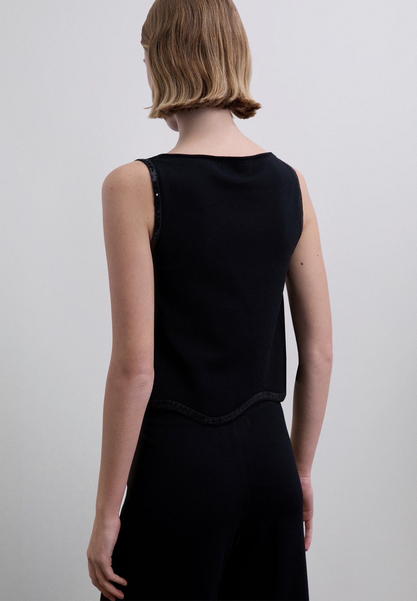 TOP DETALLE LENTEJUELAS ONDA