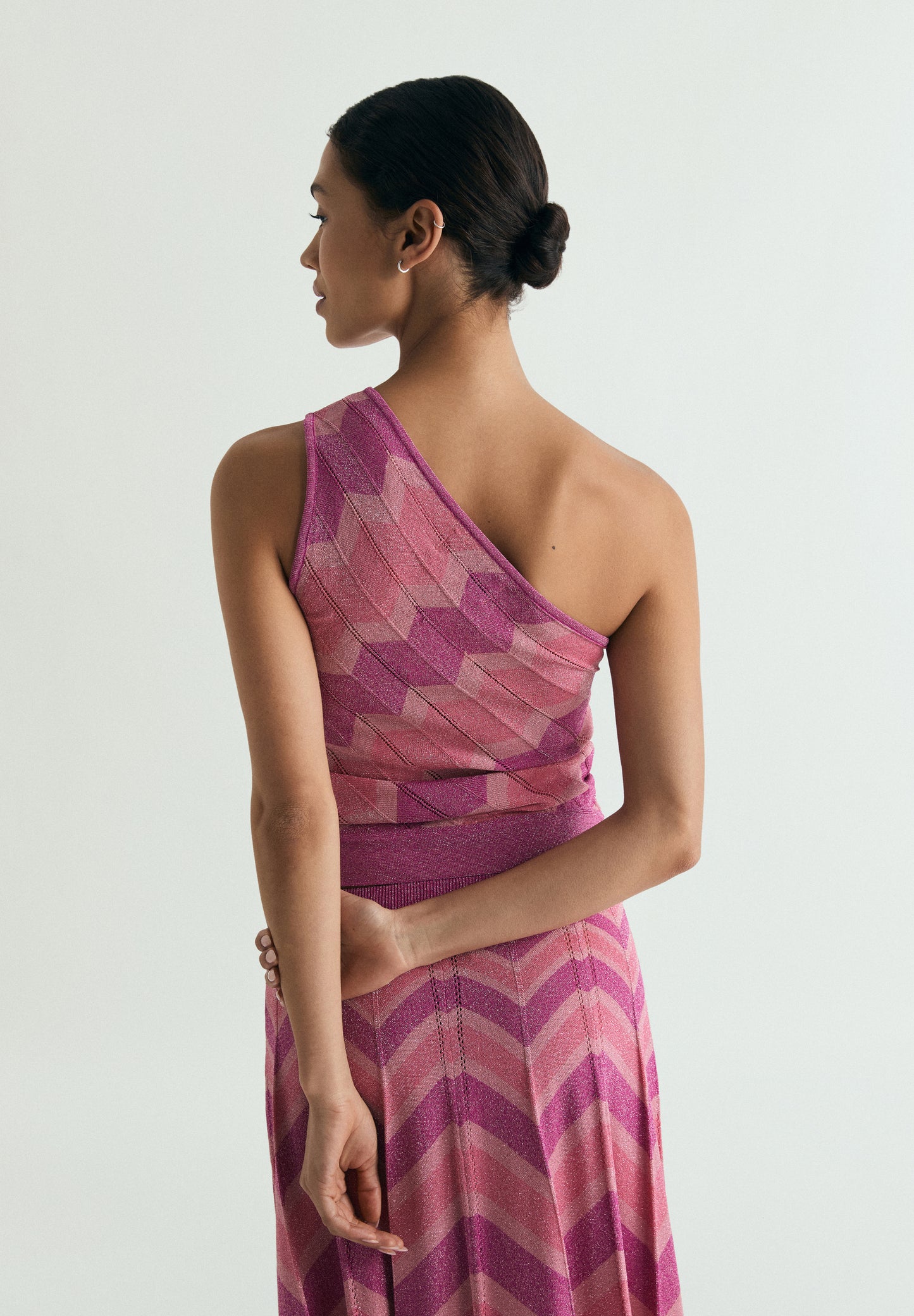 TOP ASIMÉTRICO PUNTO LÚREX