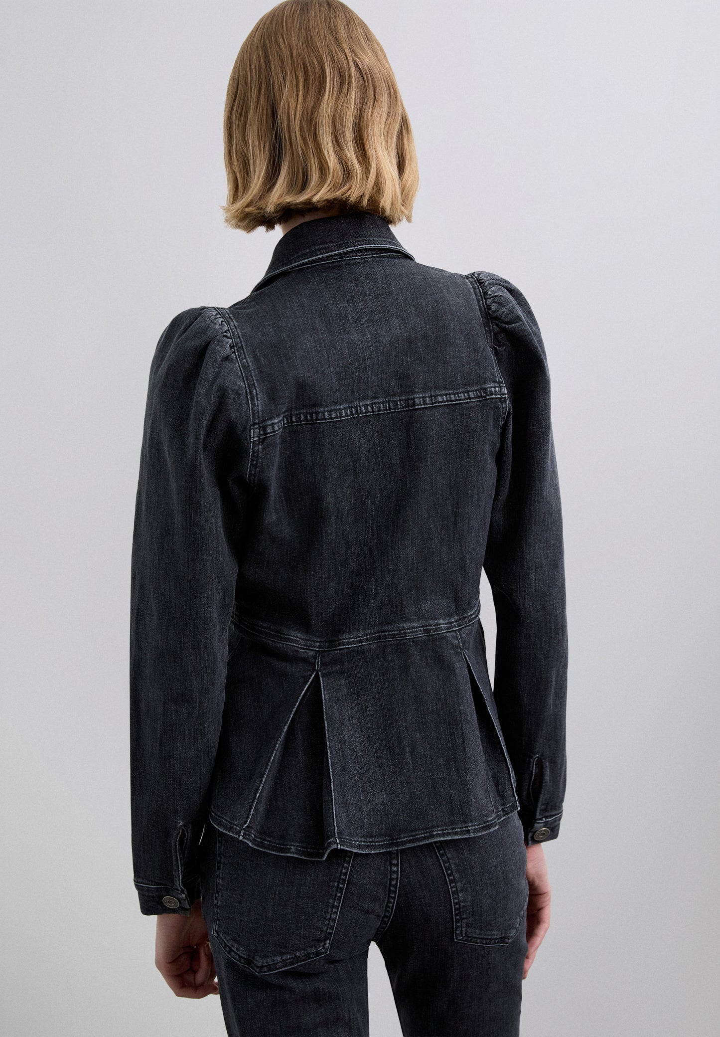 CAMISA DENIM MANGA ABULLONADA