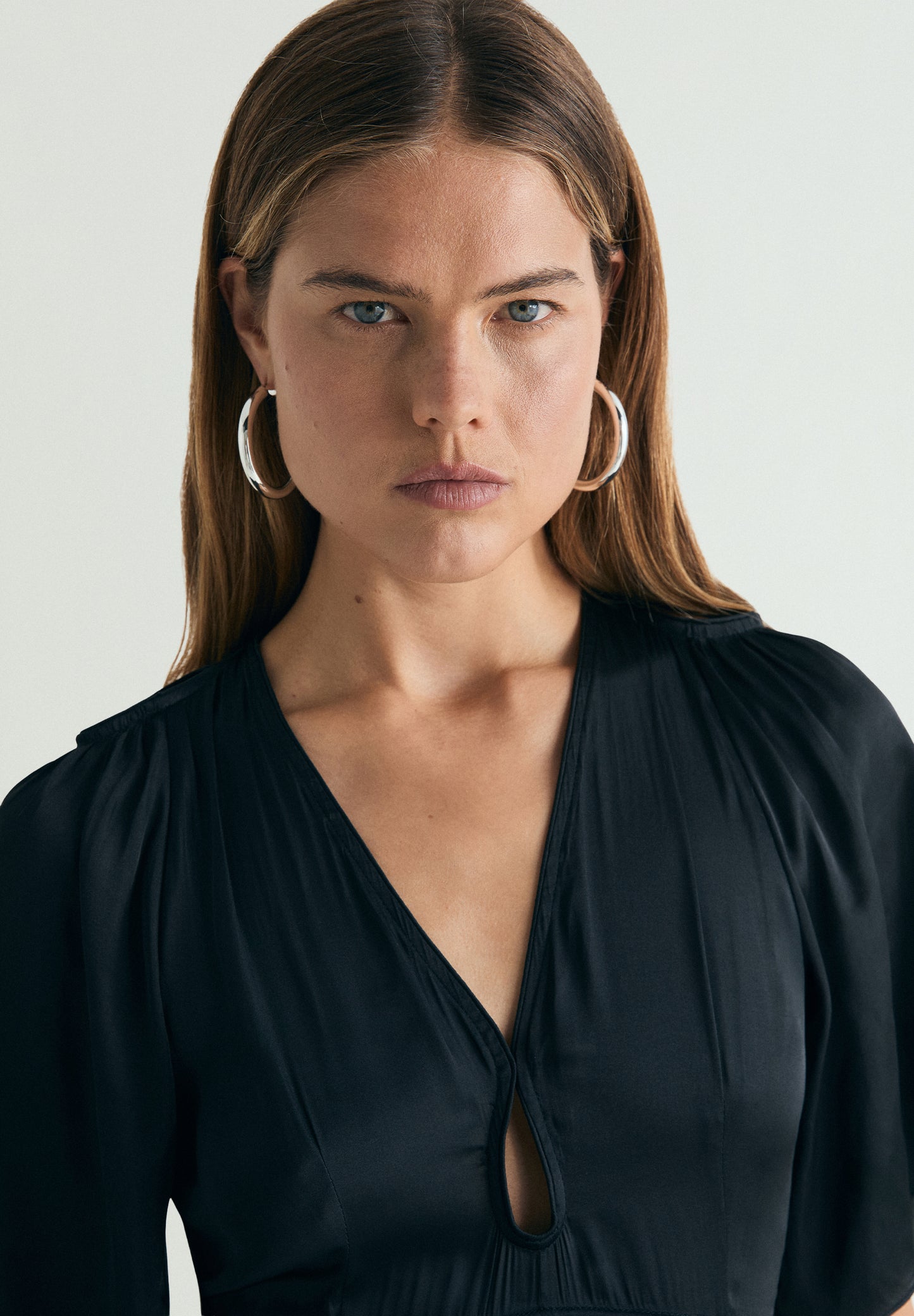 SCSATEN CUT OUT DRESS
