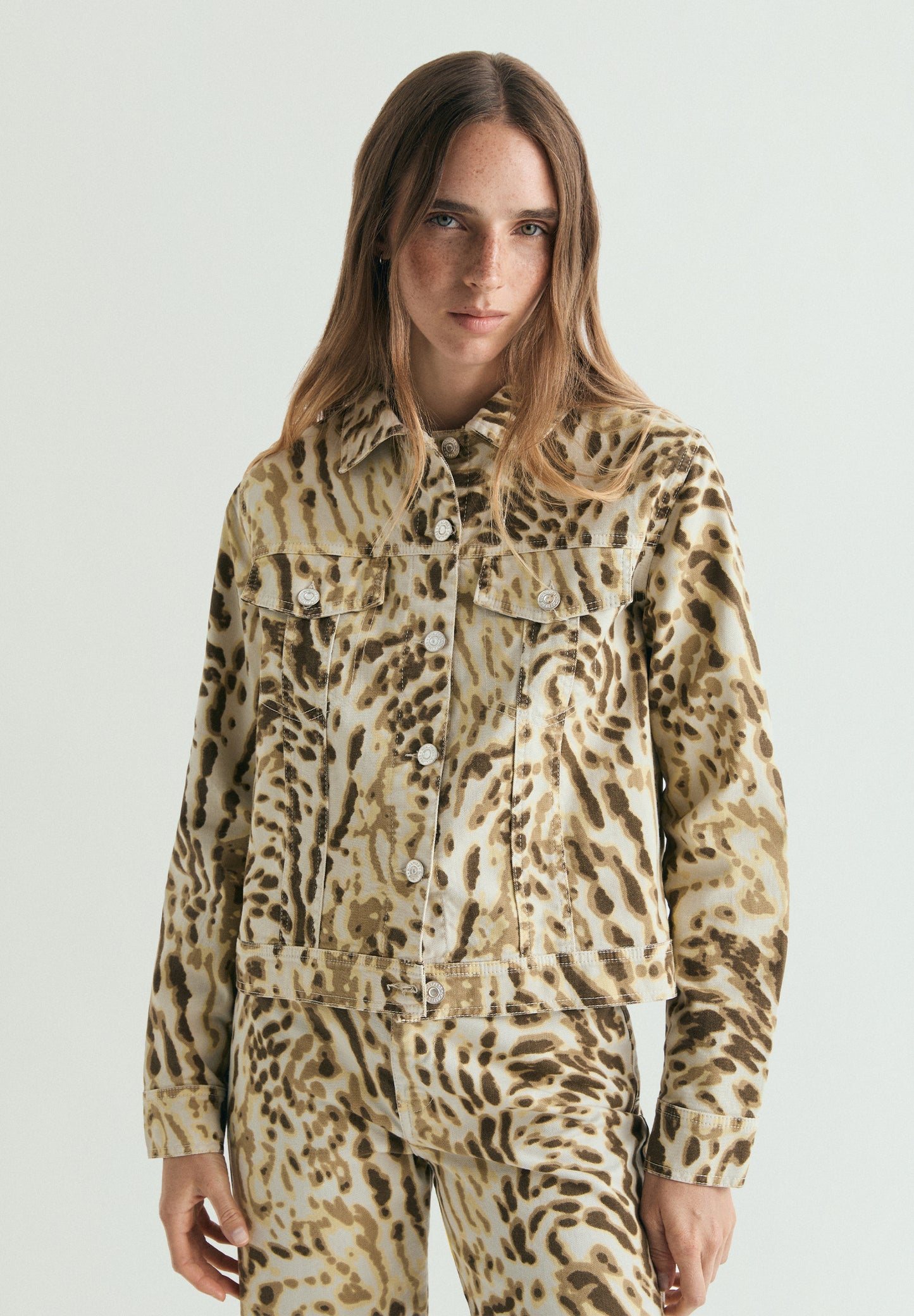 CHAQUETA DENIM ANIMAL PRINT