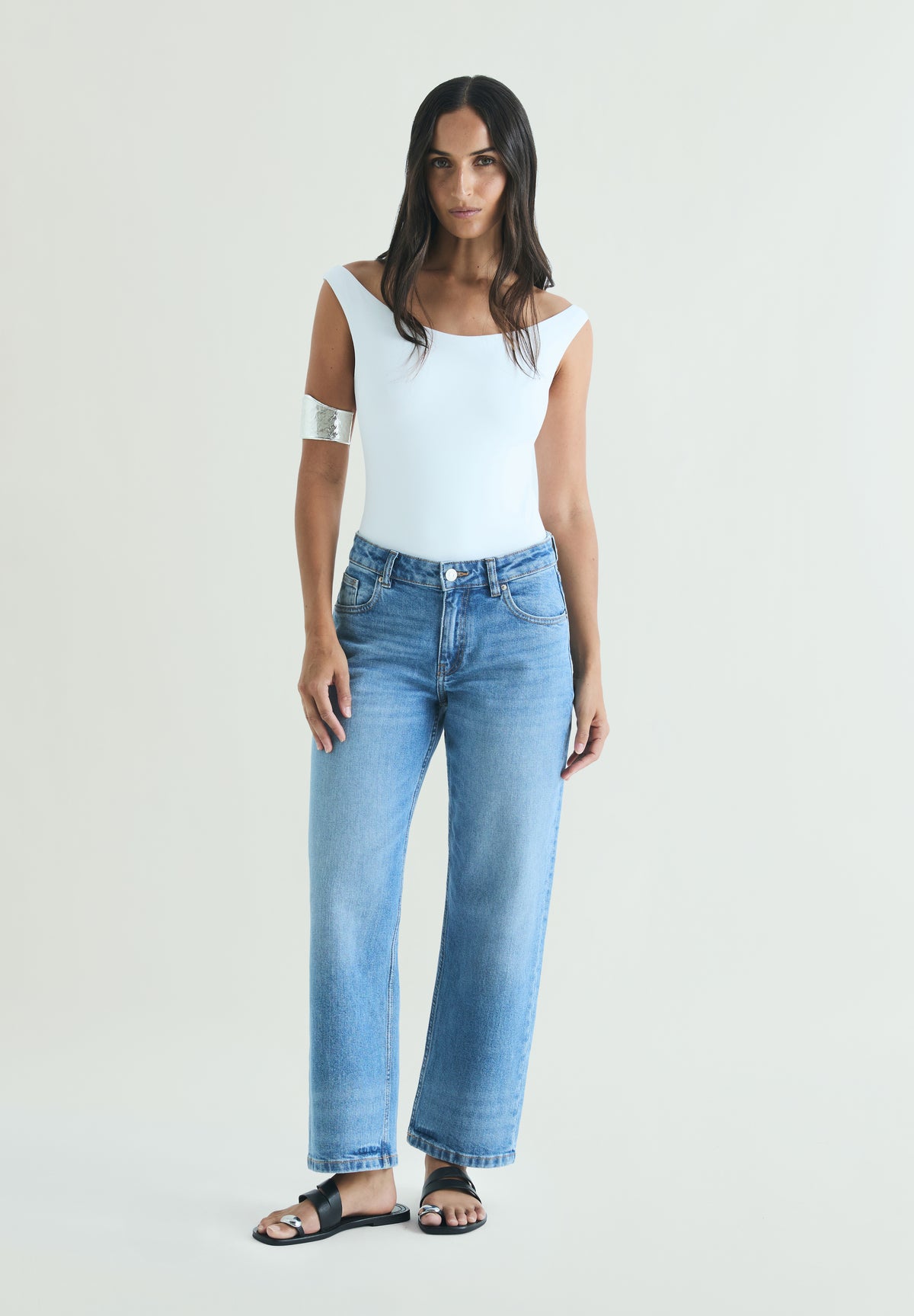 JEANS RECTOS TIRO BAJO
