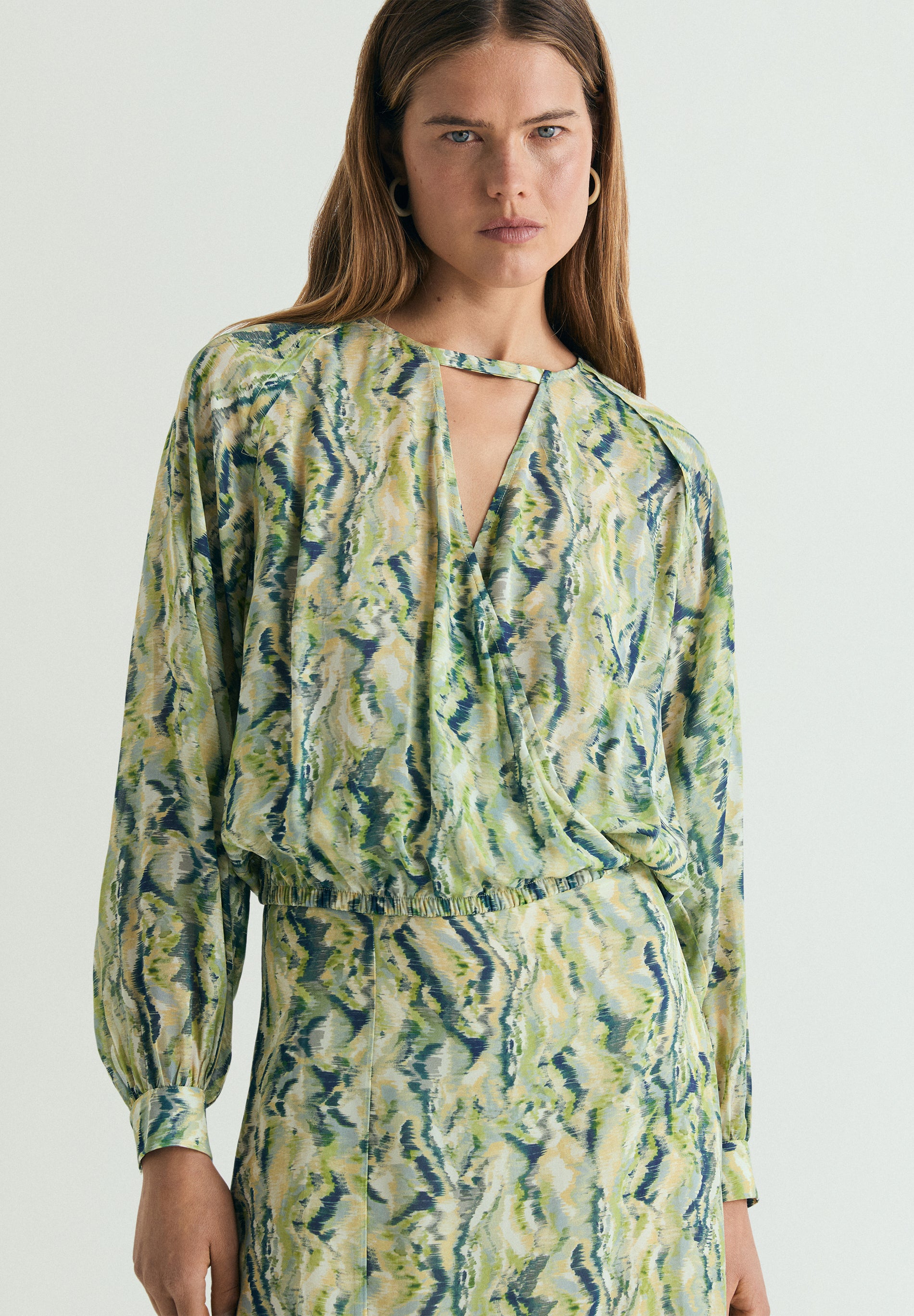 BLUSA FLUIDA ESTAMPADA