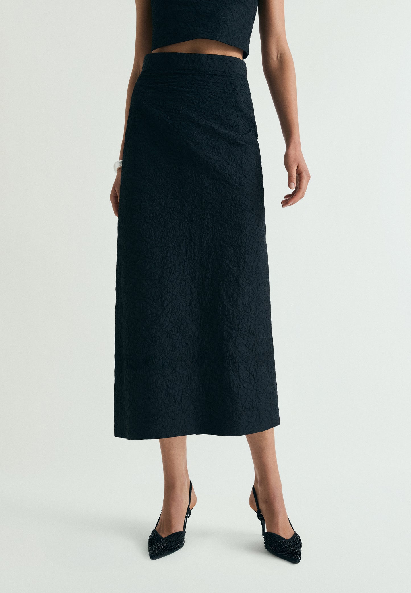 FALDA MIDI BORDADOS
