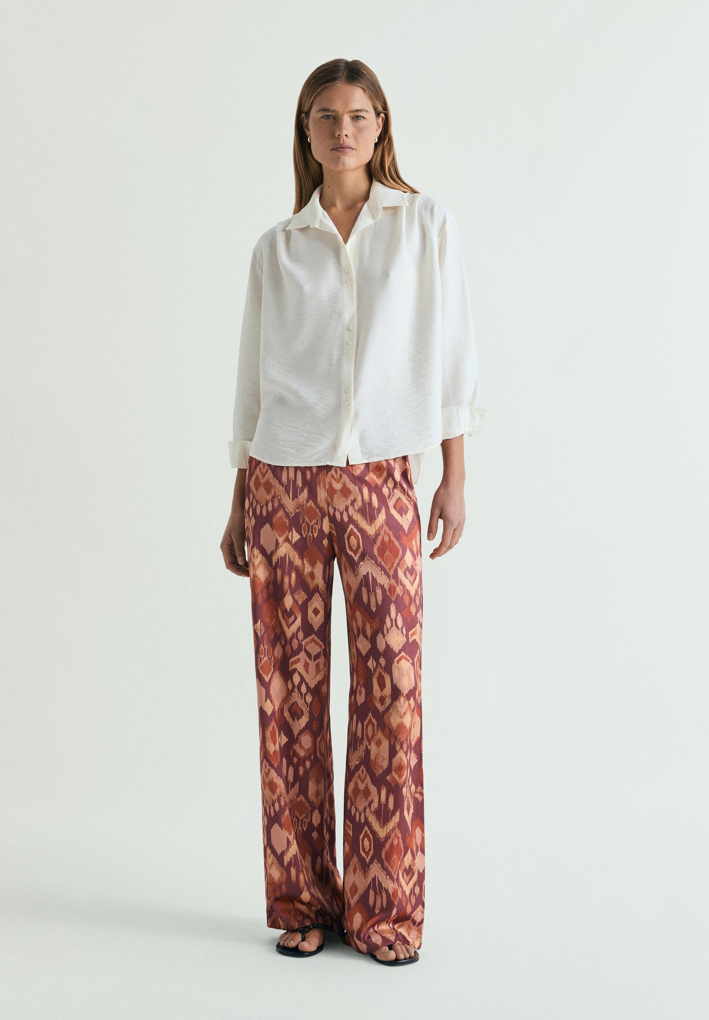 PANTALÓN FLUIDO ESTAMPADO