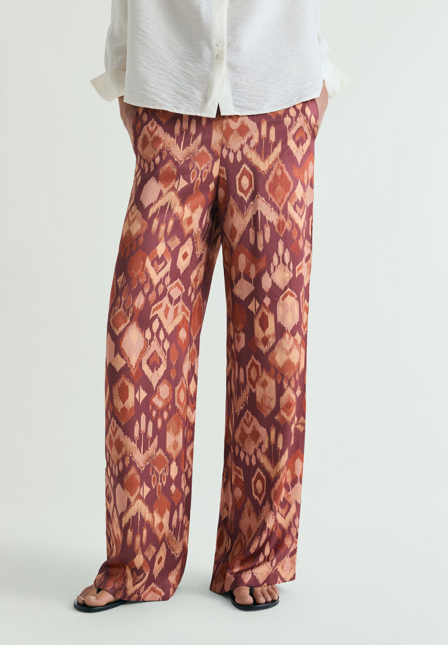 PANTALÓN FLUIDO ESTAMPADO