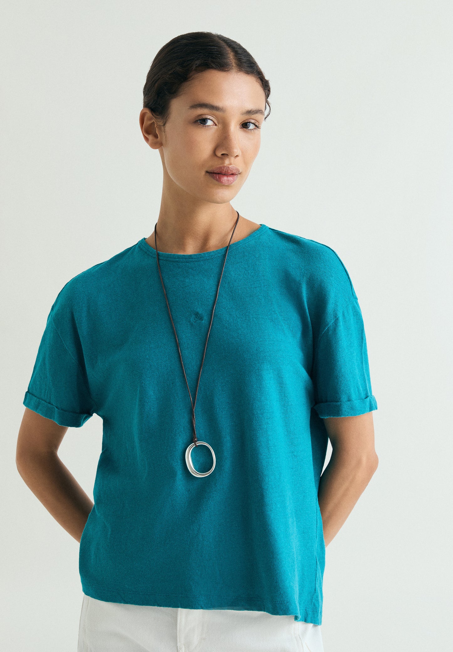 CAMISETA NUDO TRASERO
