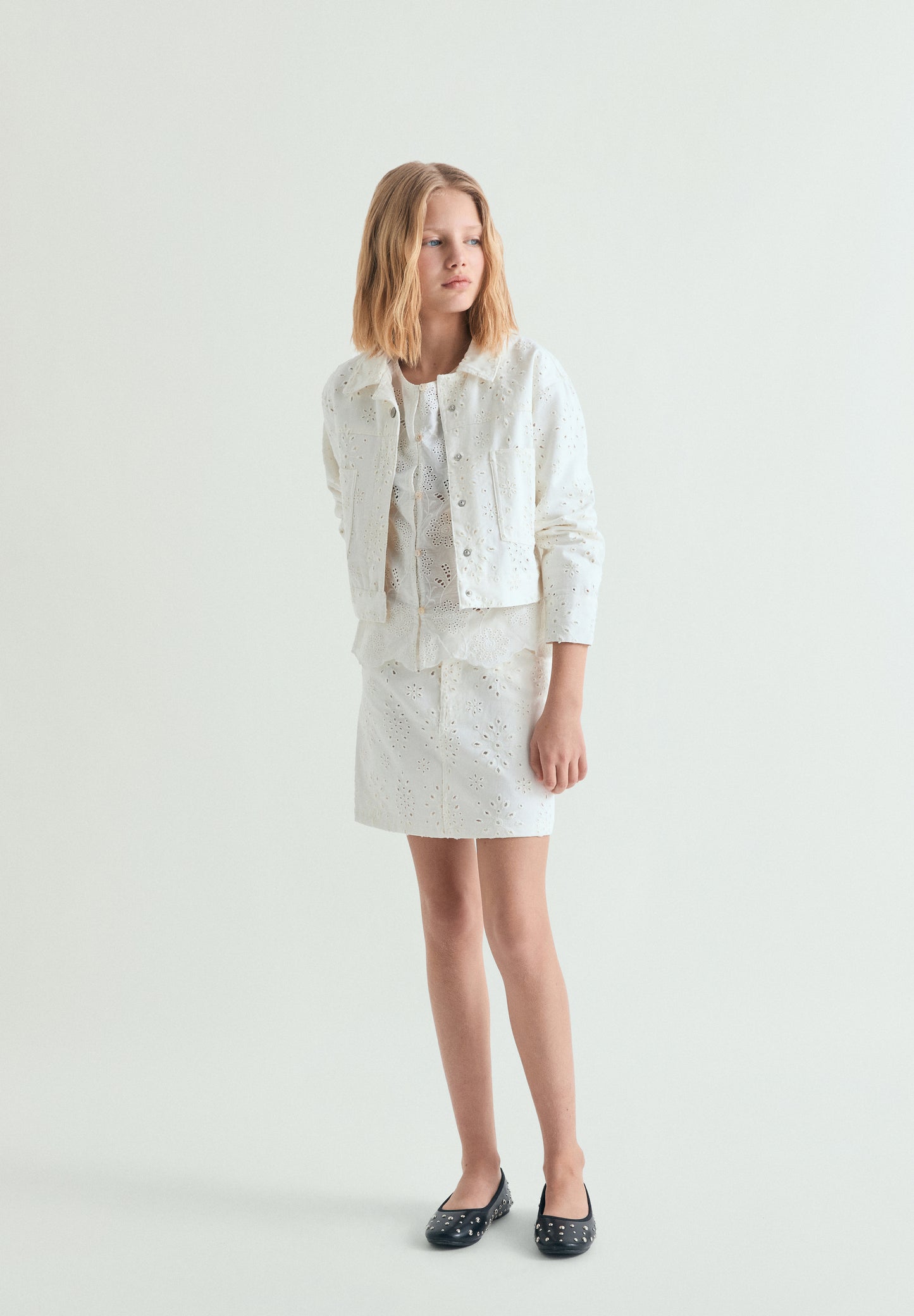 FALDA MINI PERFORADA