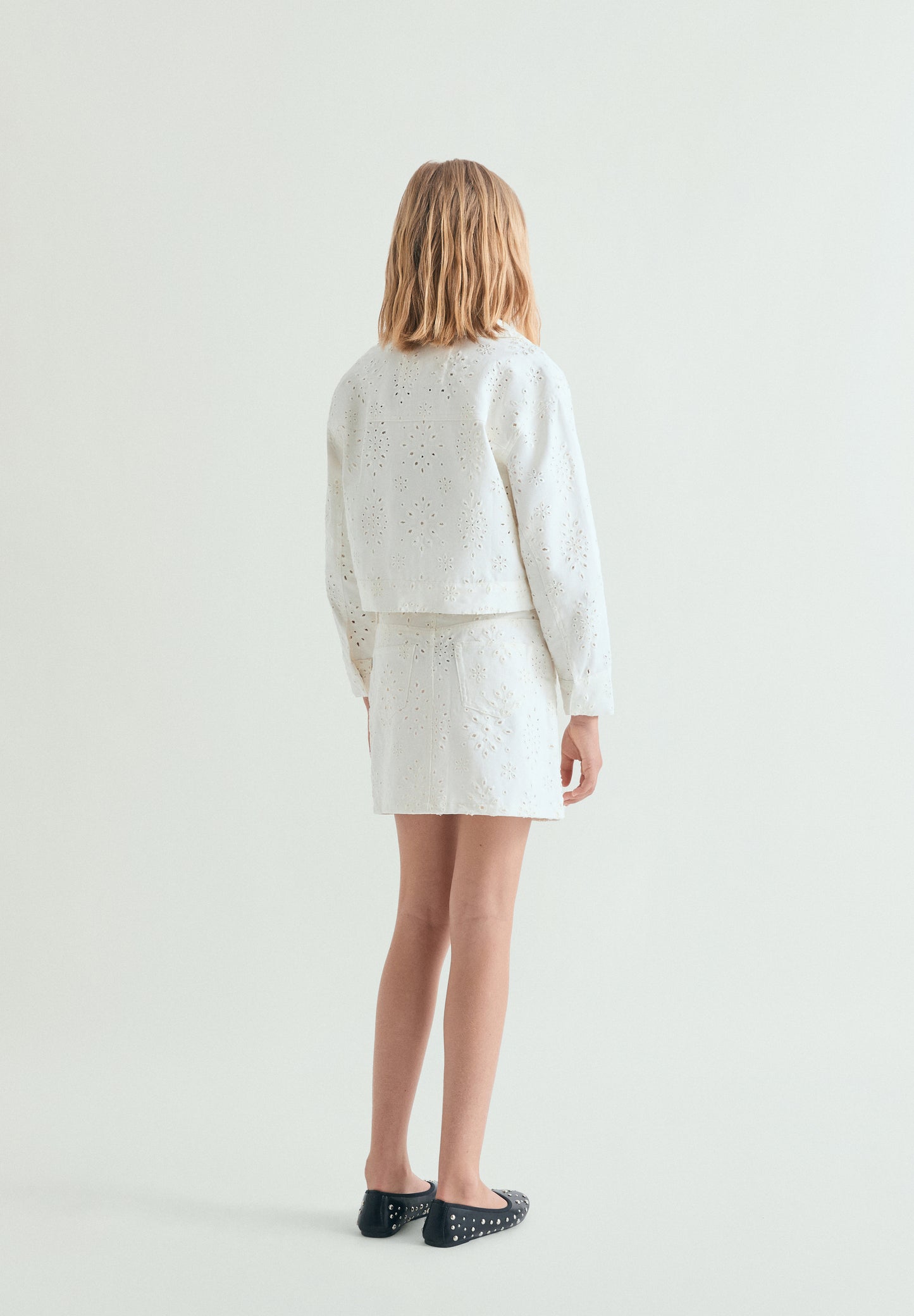 FALDA MINI PERFORADA