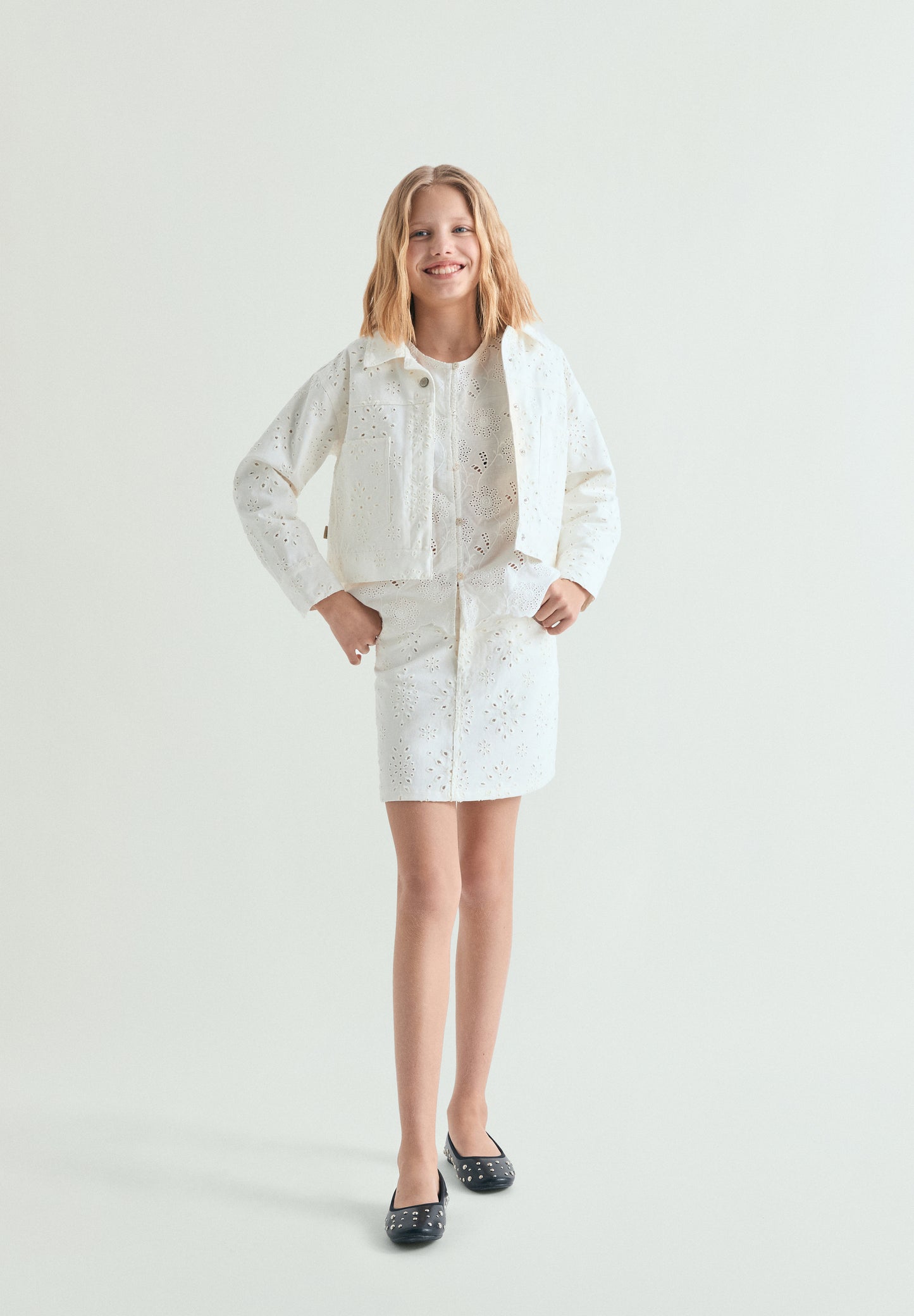 FALDA MINI PERFORADA