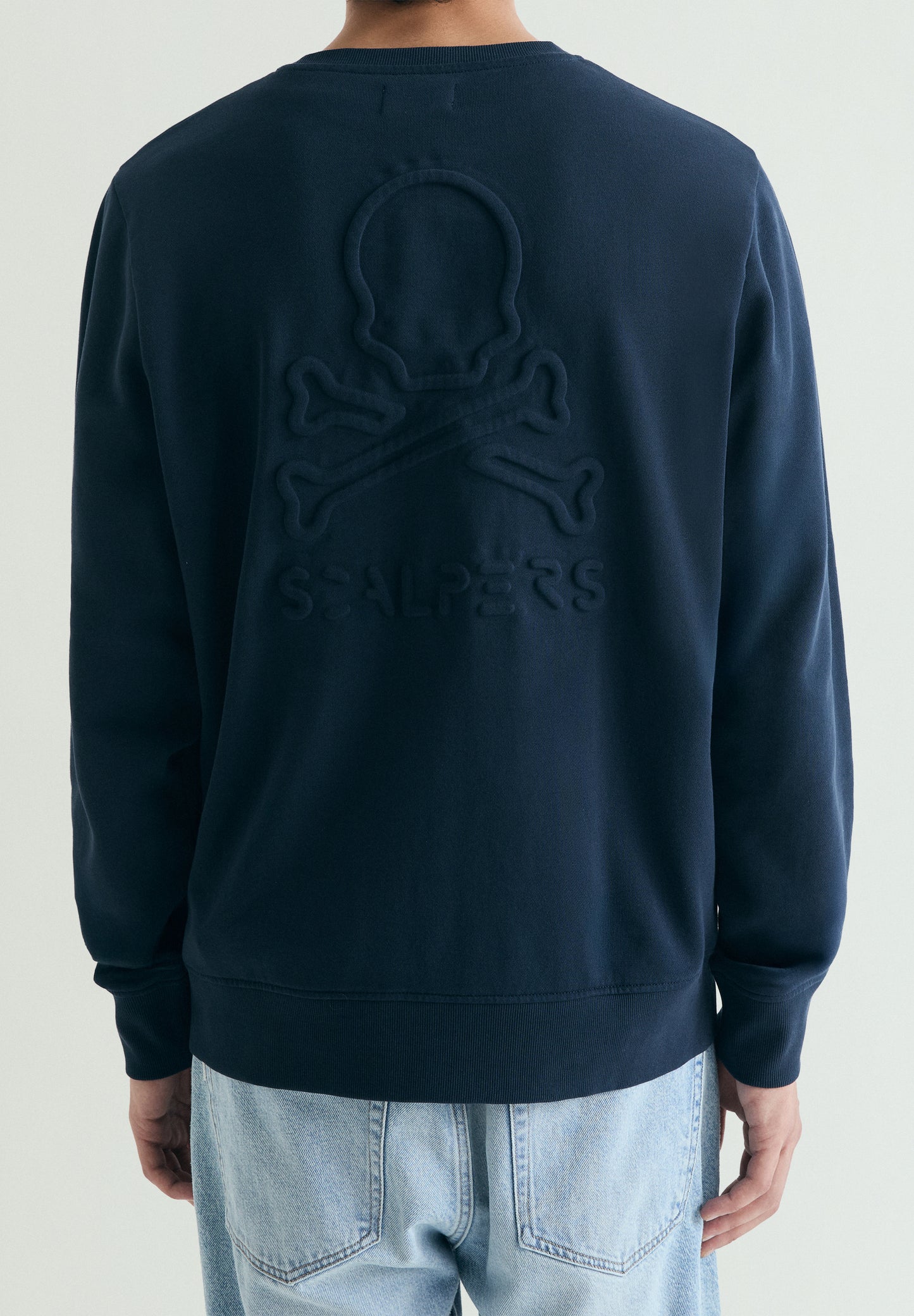 SUDADERA CALAVERA EN RELIEVE
