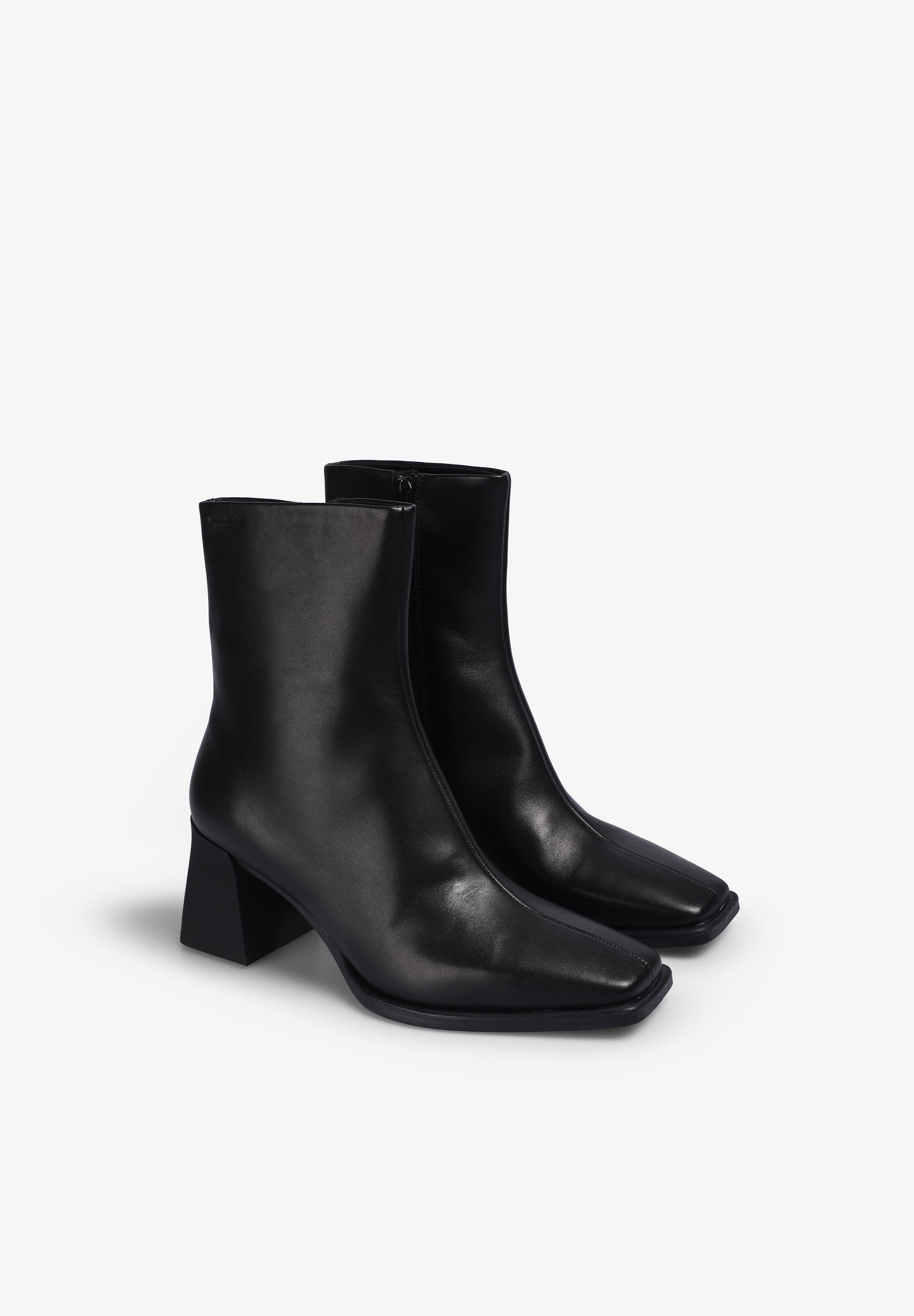 VAGABOND | HEDDA