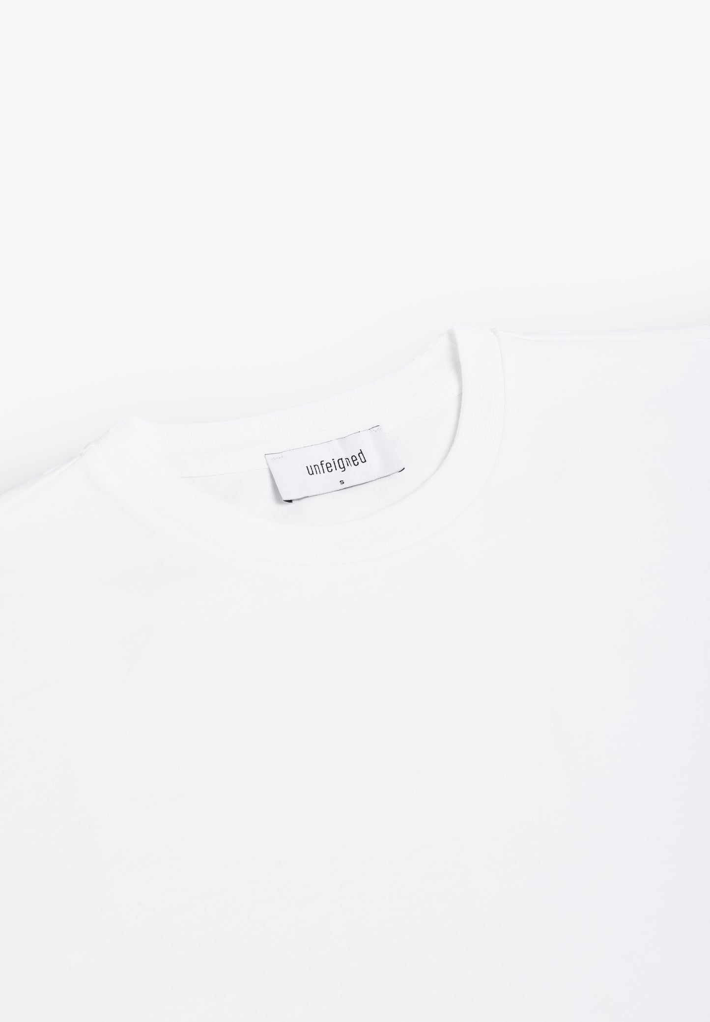 UNFEIGNED | CAMISETA BASIC