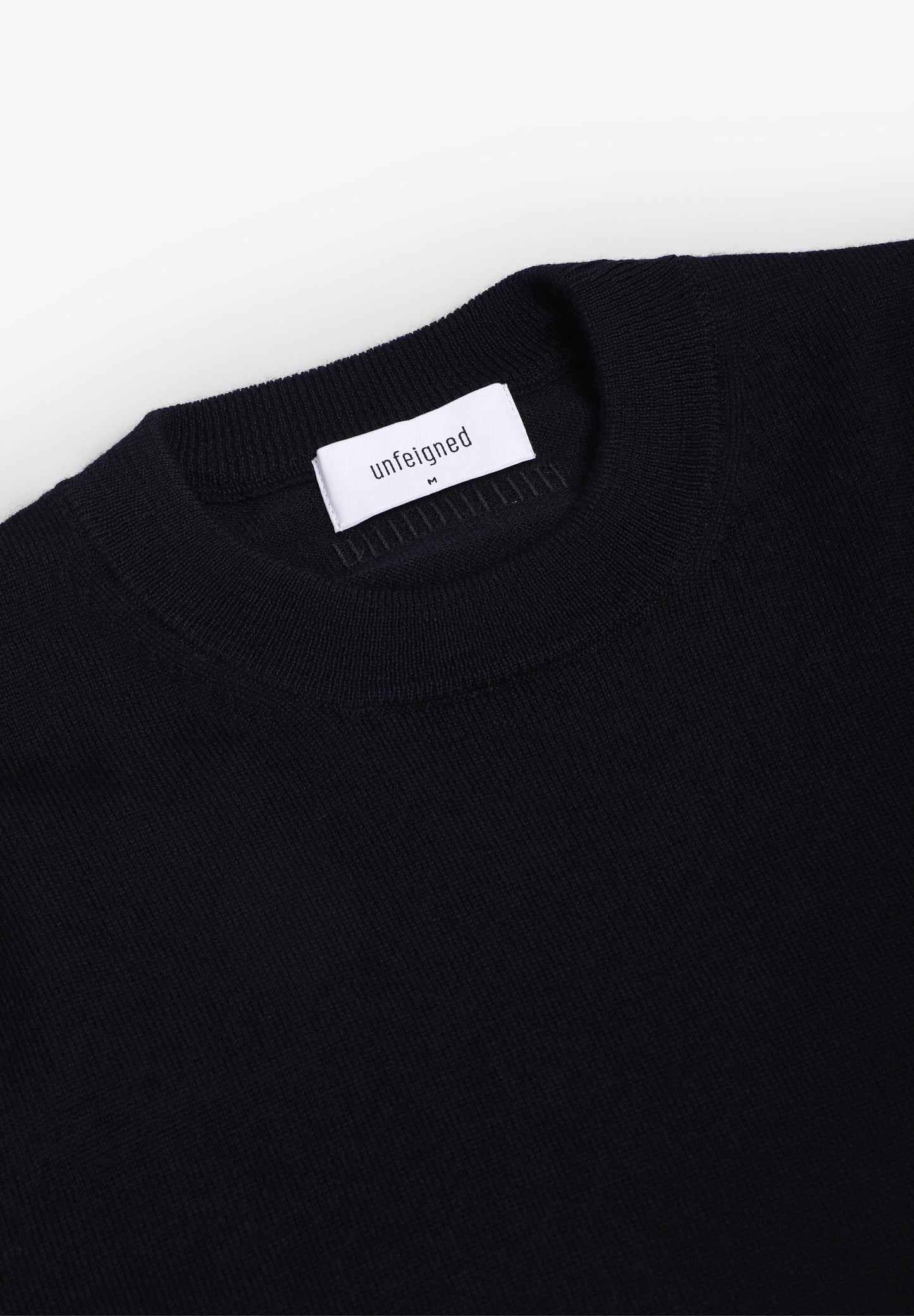 UNFEIGNED | JERSEY MERINO DE CUELLO REDONDO