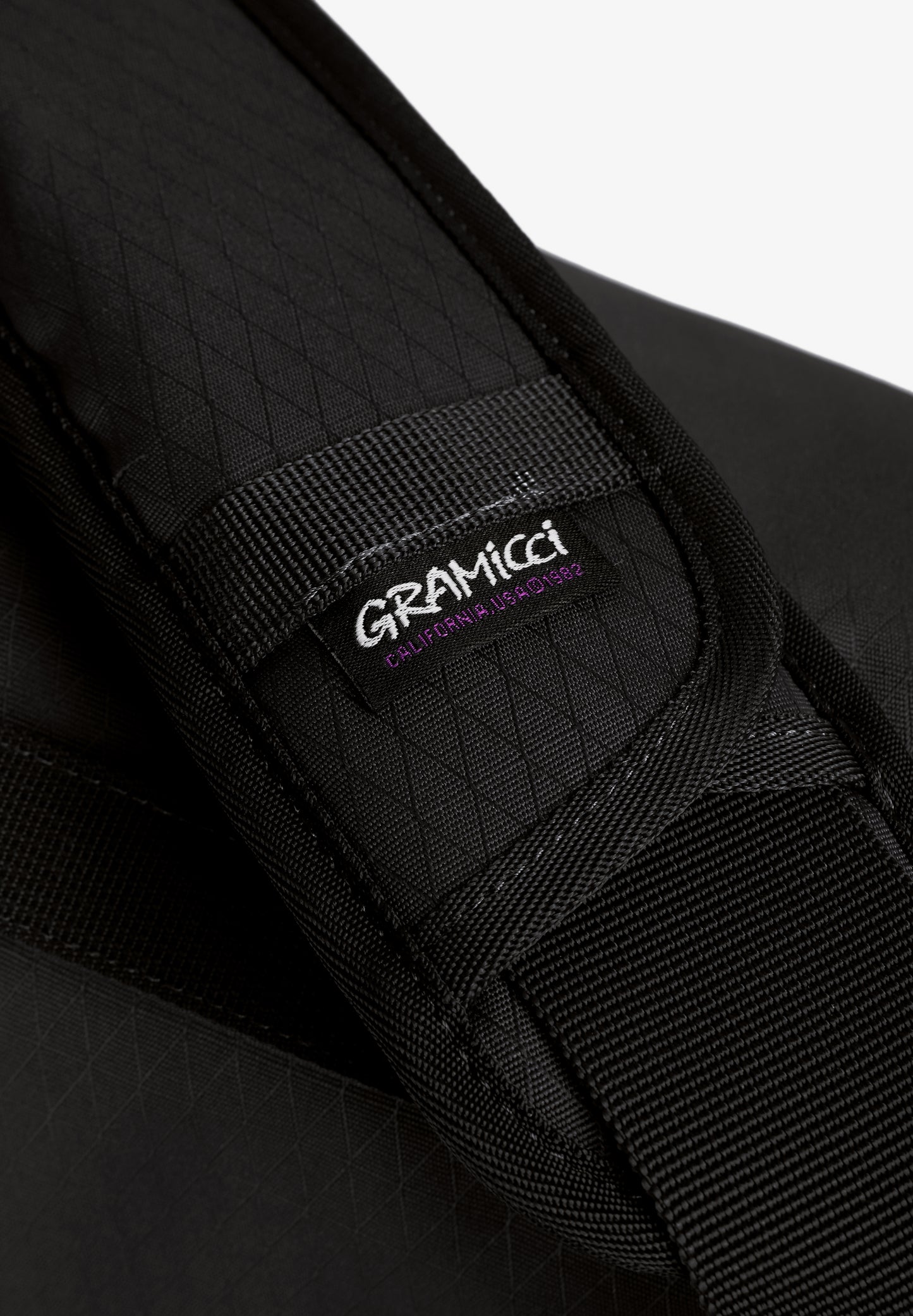 GRAMICCI | BOLSA MESSENGER