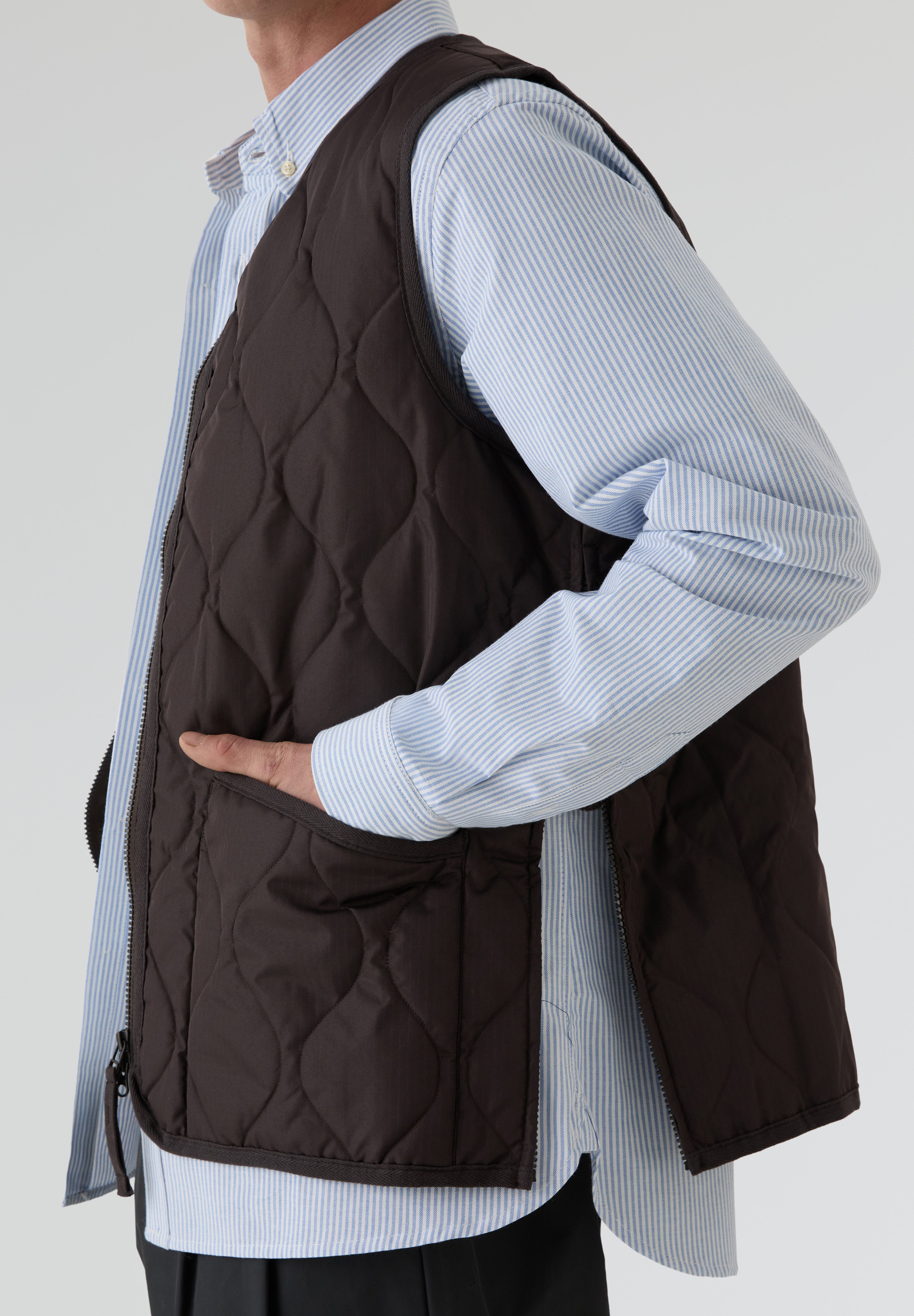 TAION | CHALECO MILITAR CUELLO V Y CREMALLERA UNISEX