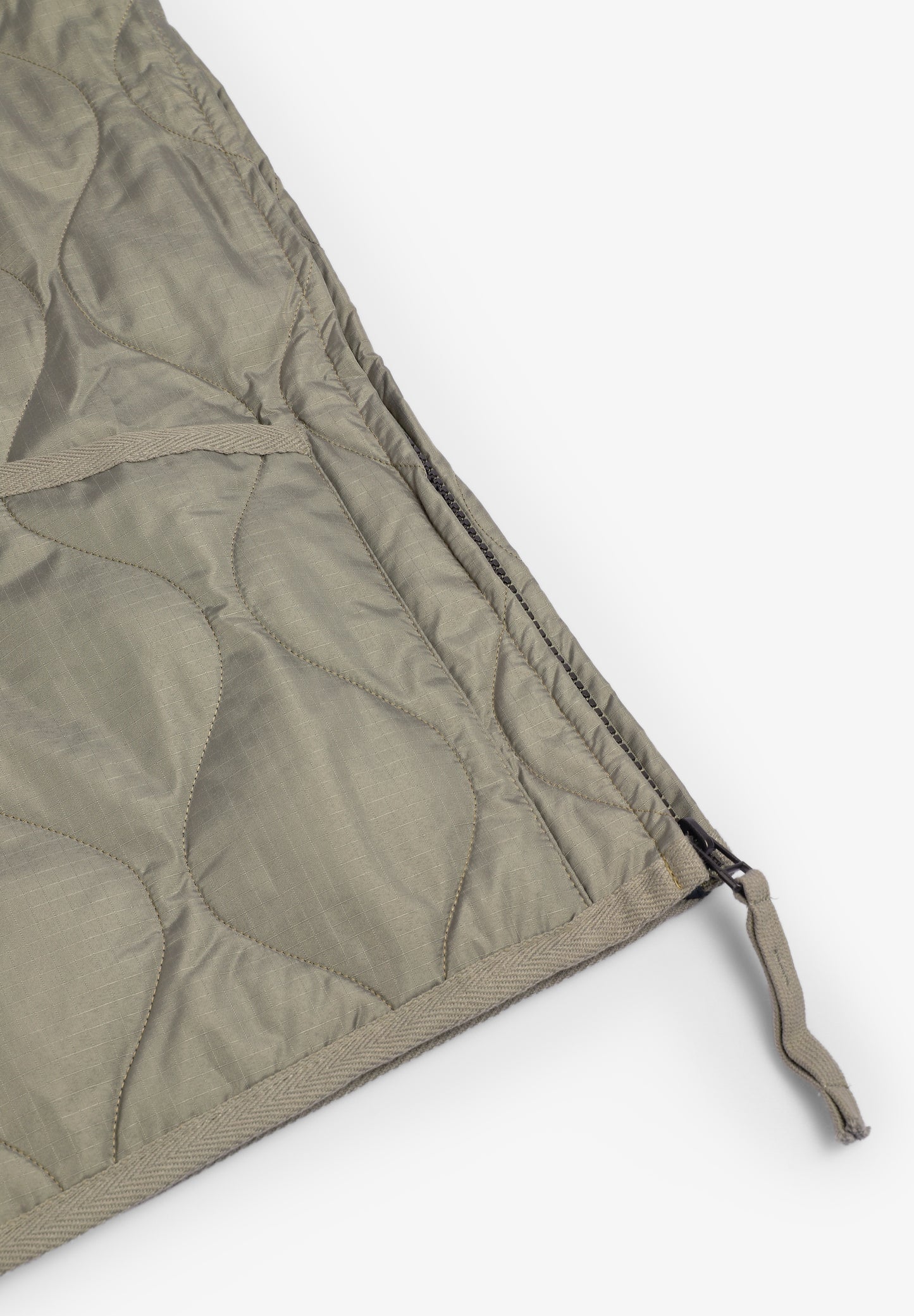 TAION | CHALECO MILITAR CUELLO V Y CREMALLERA UNISEX