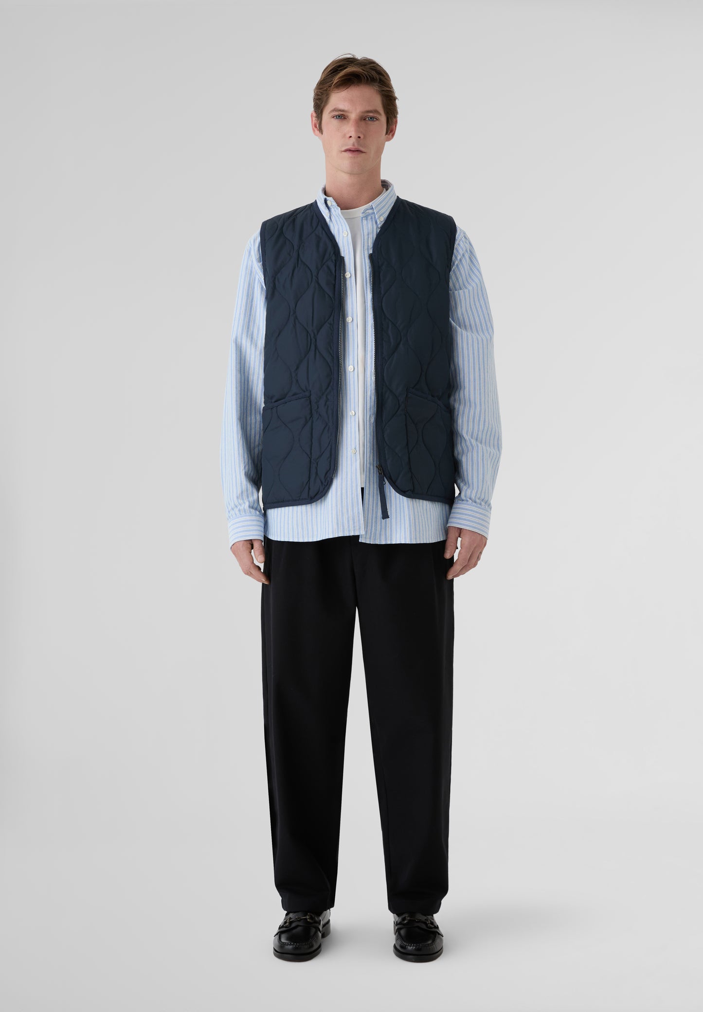 TAION | CHALECO MILITAR CUELLO V Y CREMALLERA UNISEX